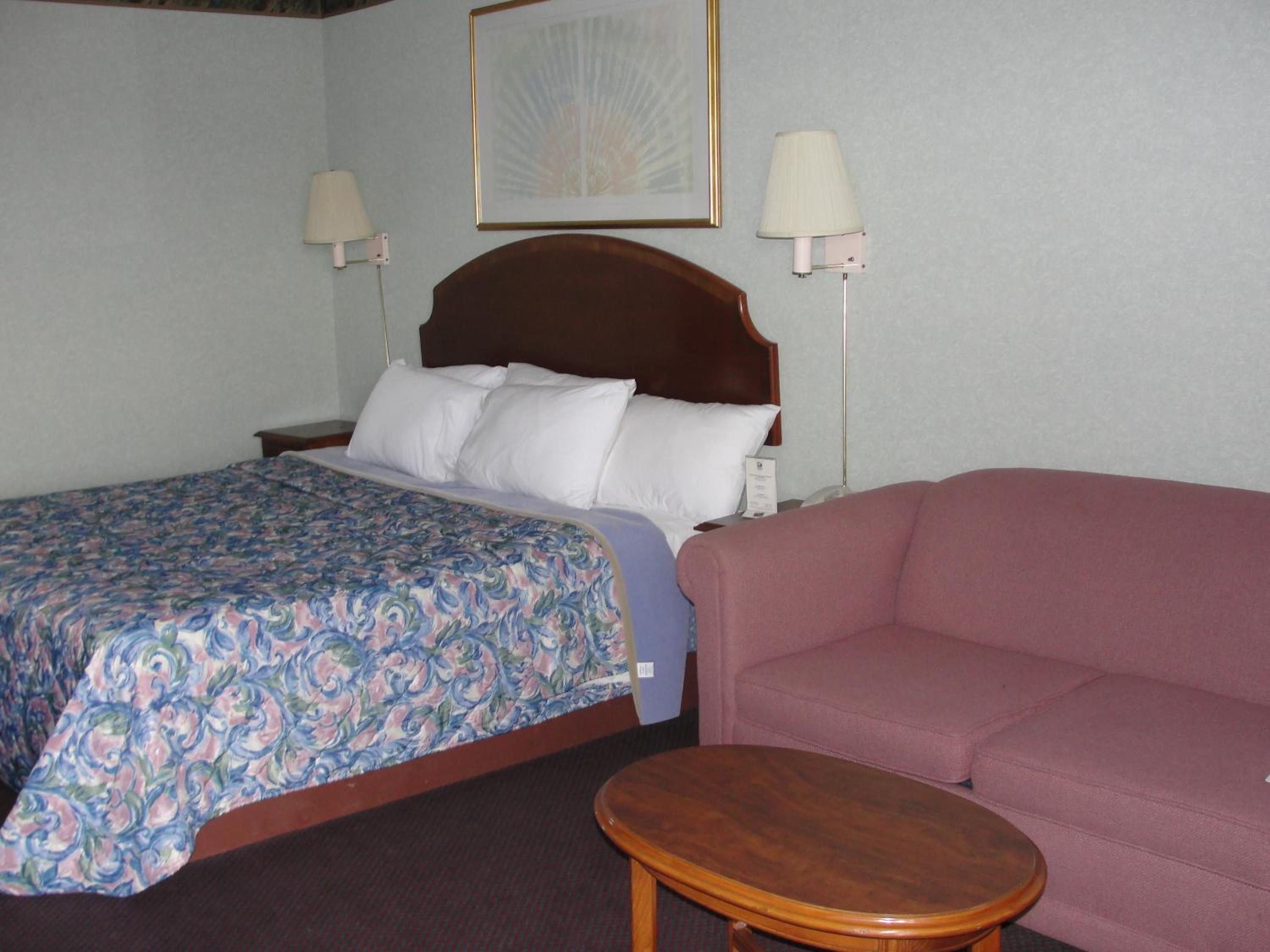 Standard King Room - Photo 2