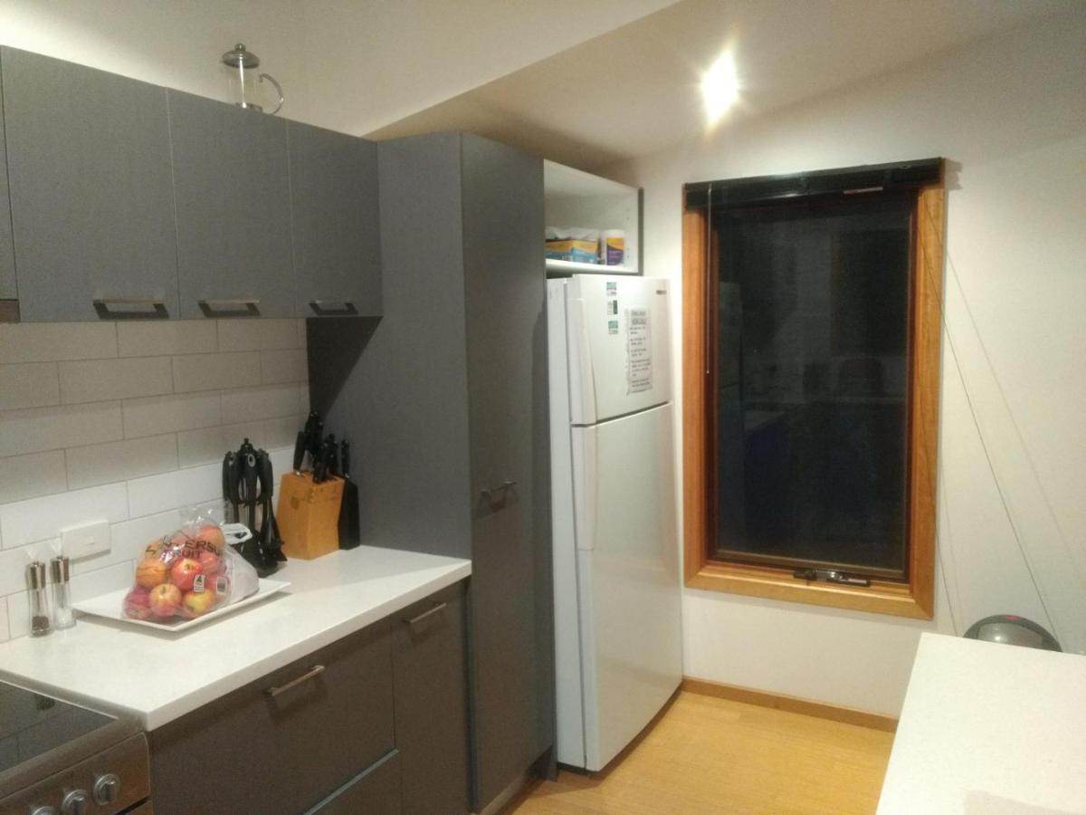 Three-Bedroom House - Photo 7