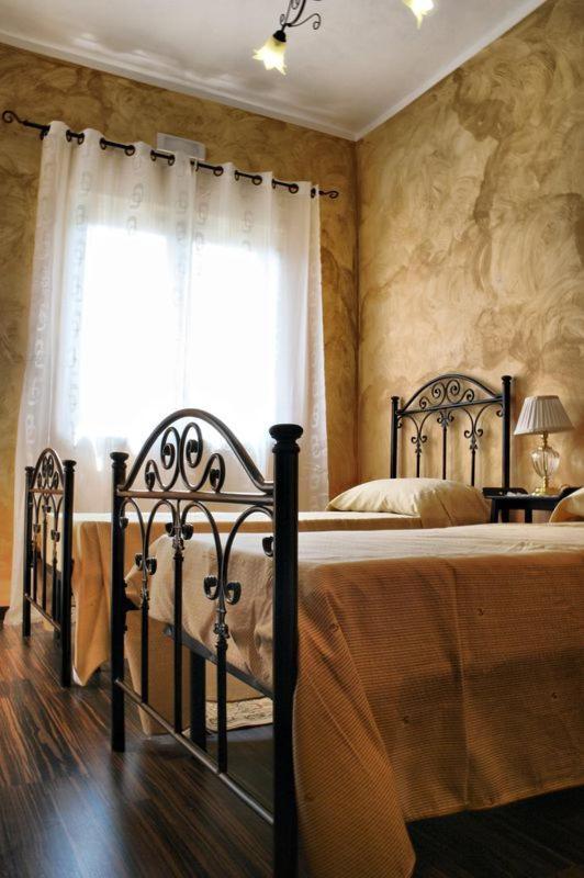 Double or Twin Room with Balcony photo 2