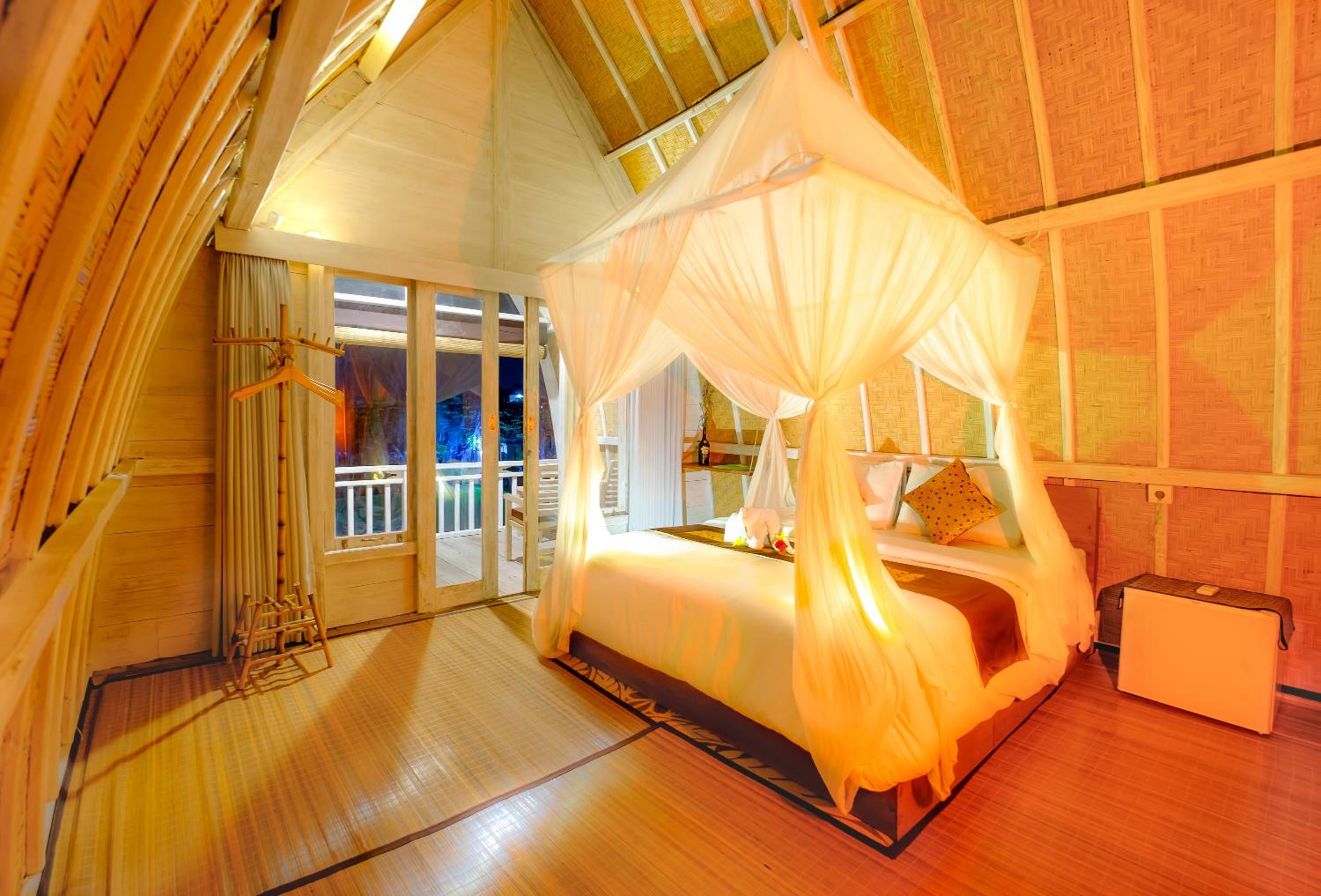King Room with Balcony - Photo 1