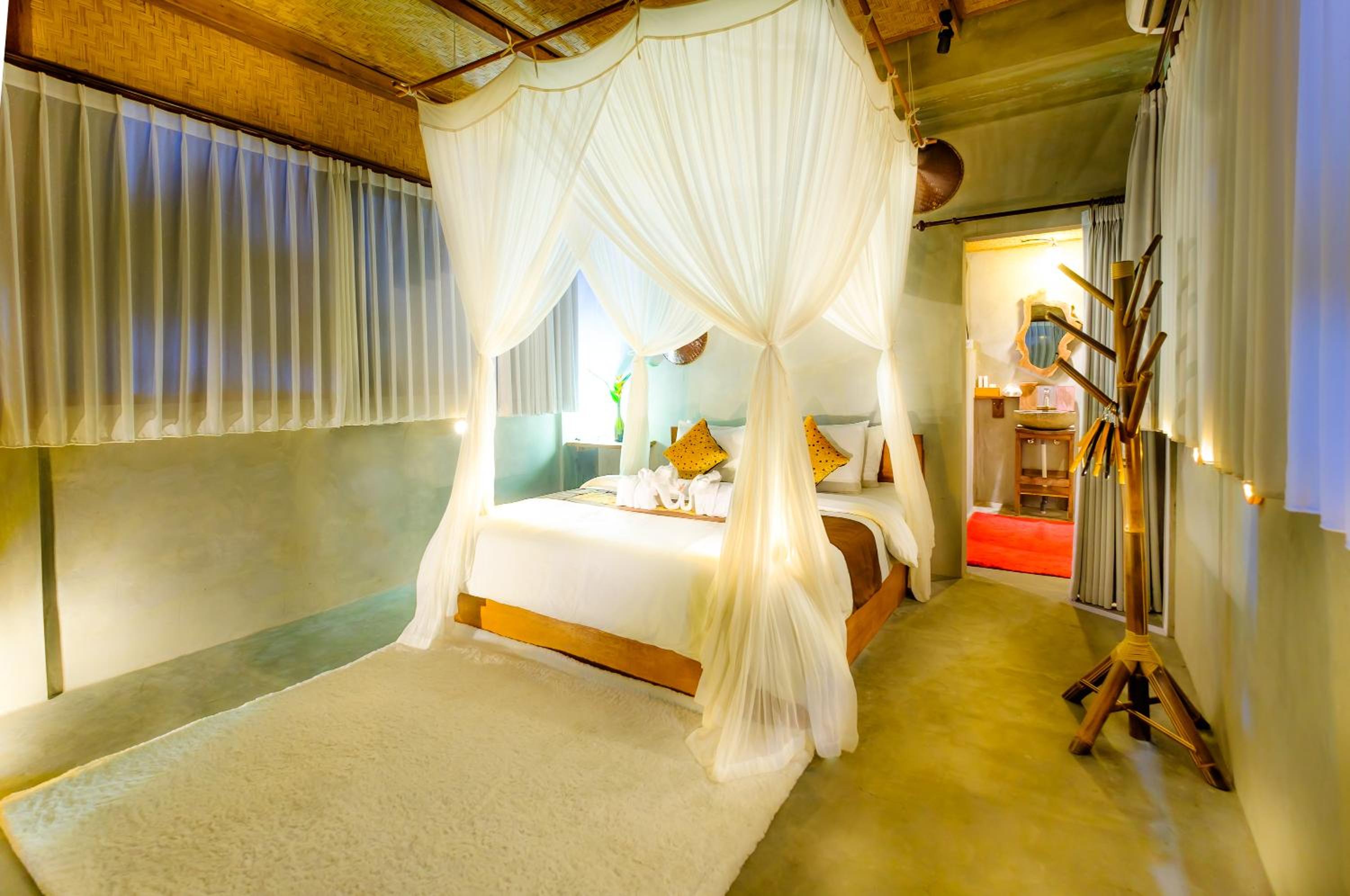 King Room with Pool View