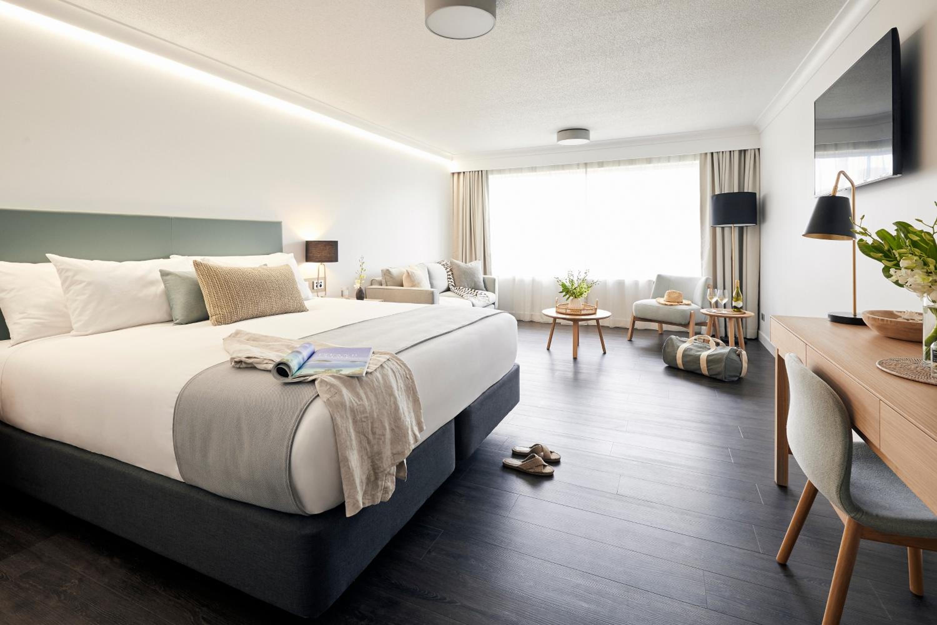 King Room with One King Bed (Non Smoking) photo 2