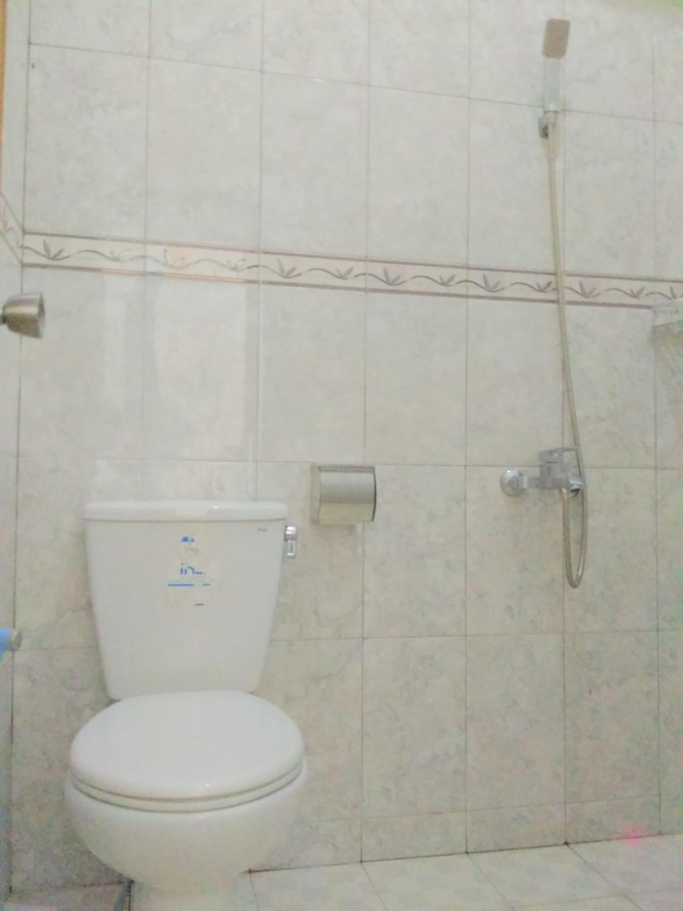Twin Room with Private External Bathroom - Photo 3