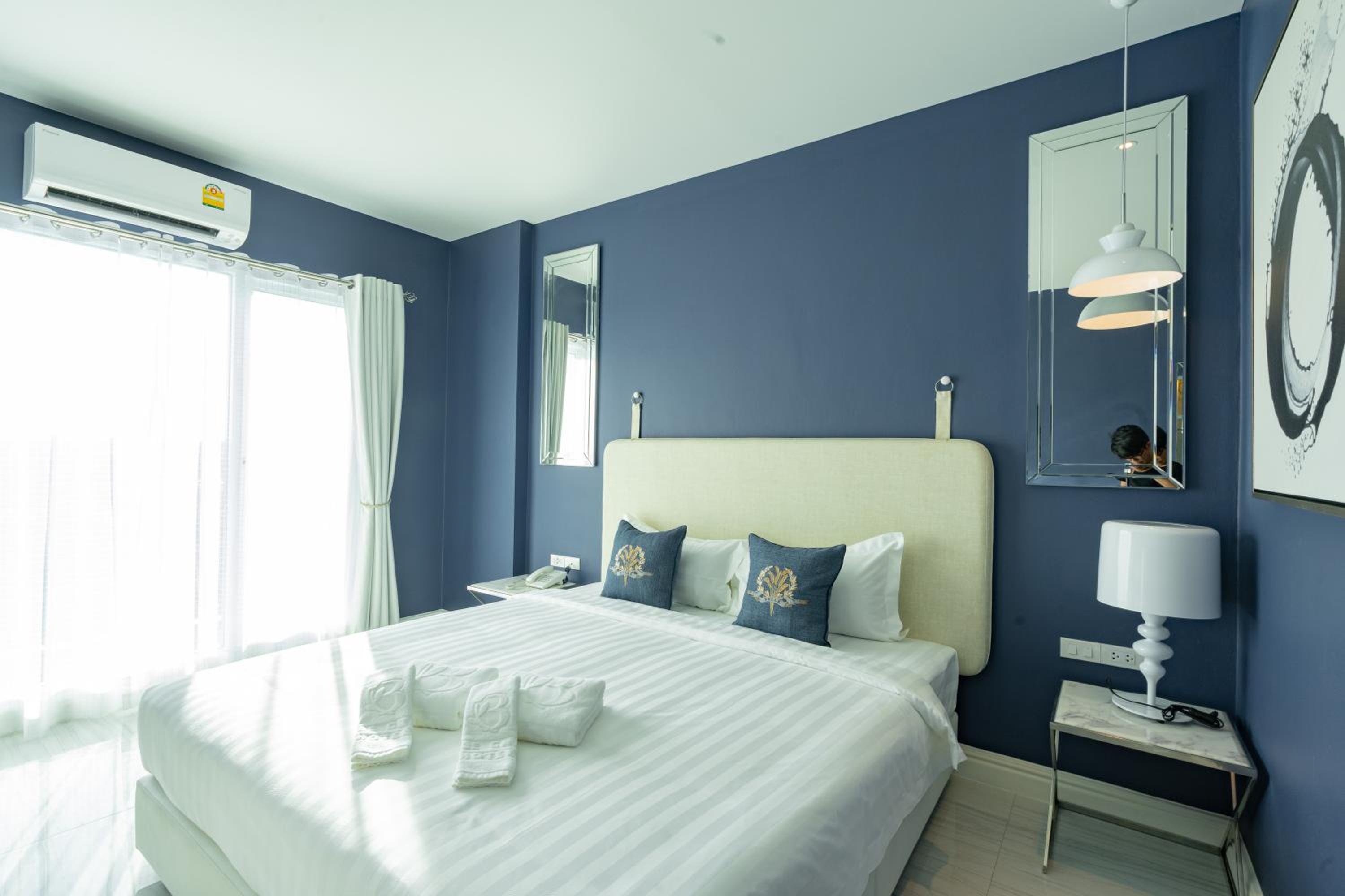 Standard Double Room - Photo 15