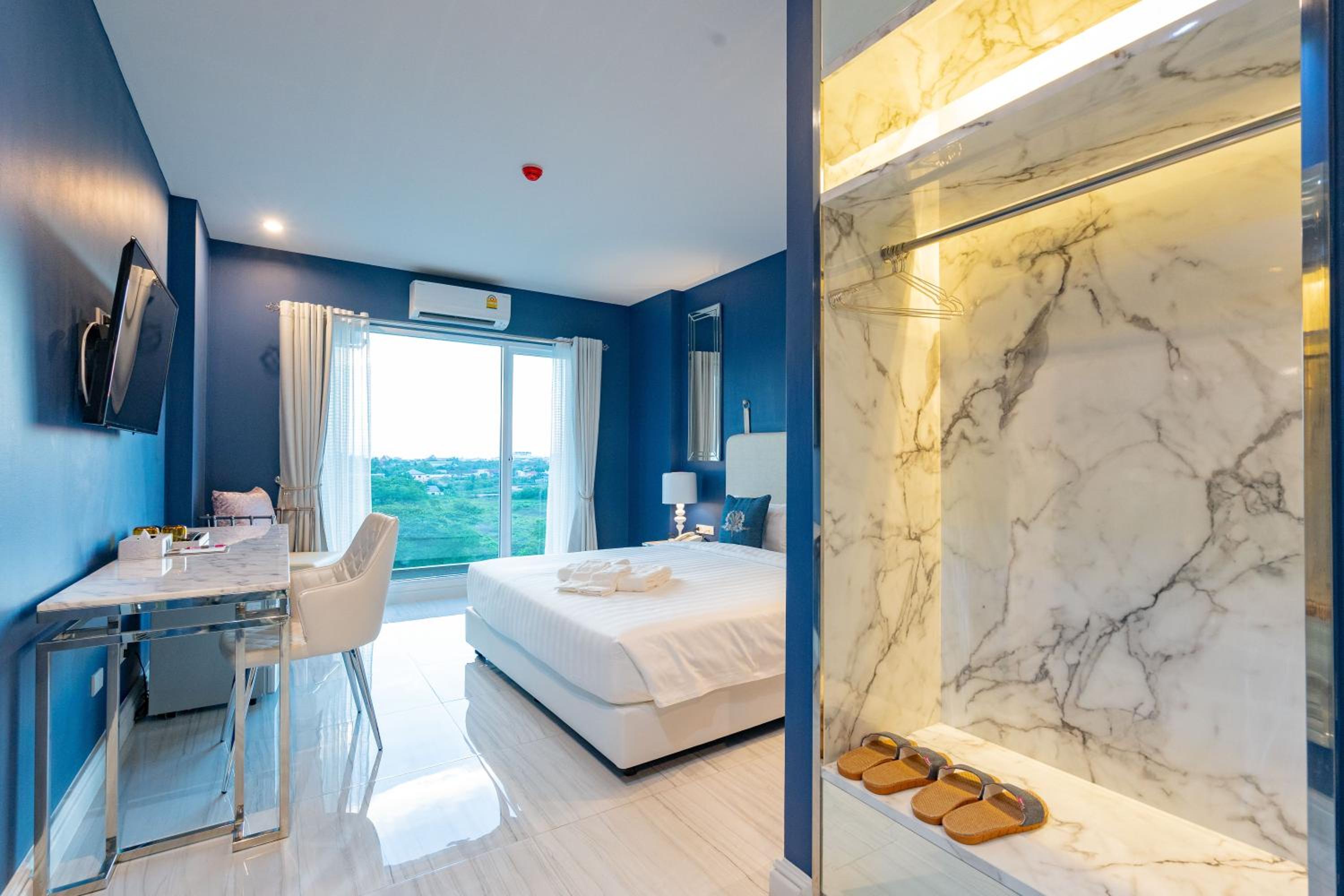 Standard Double Room - Photo 29