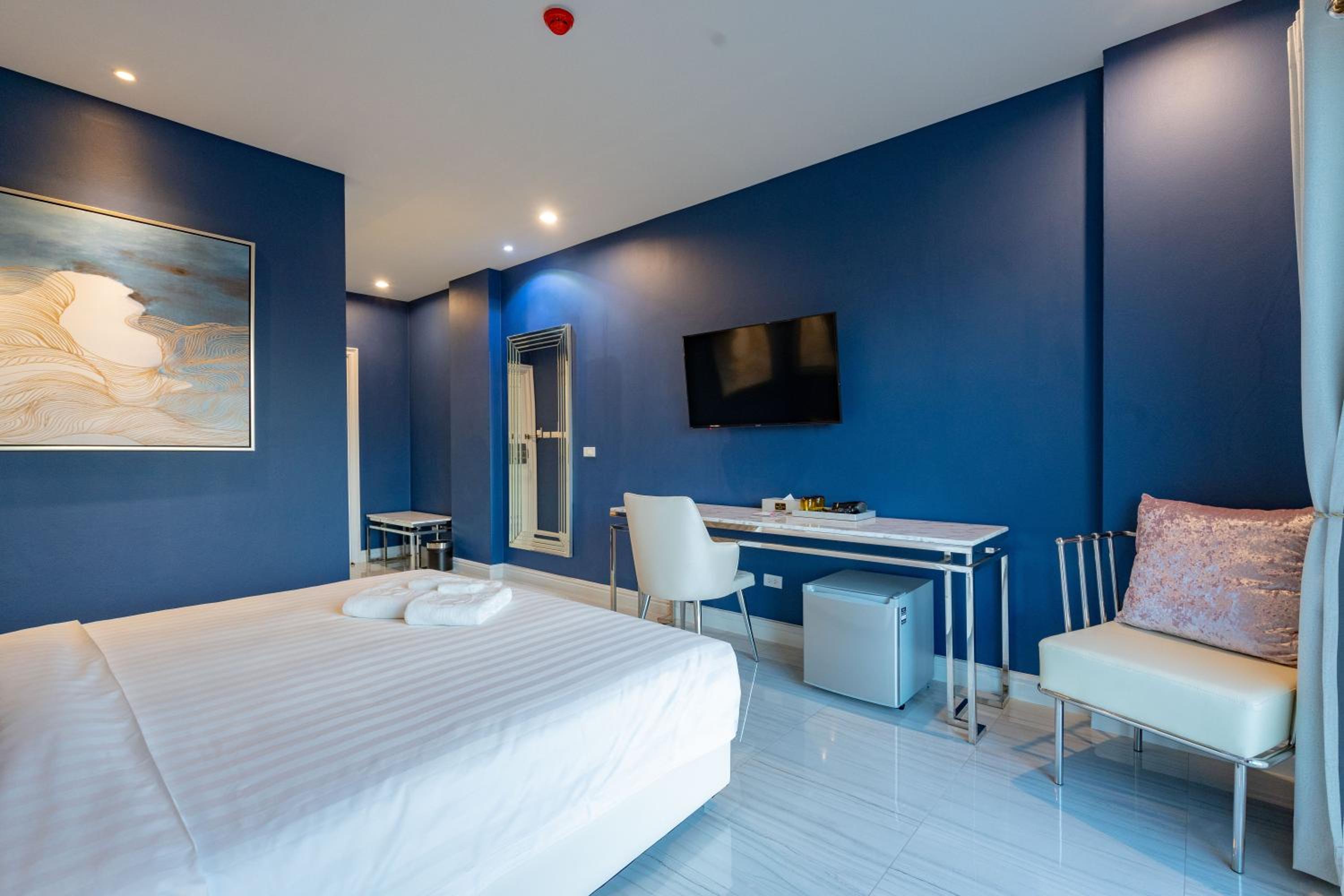 Standard Double Room - Photo 27