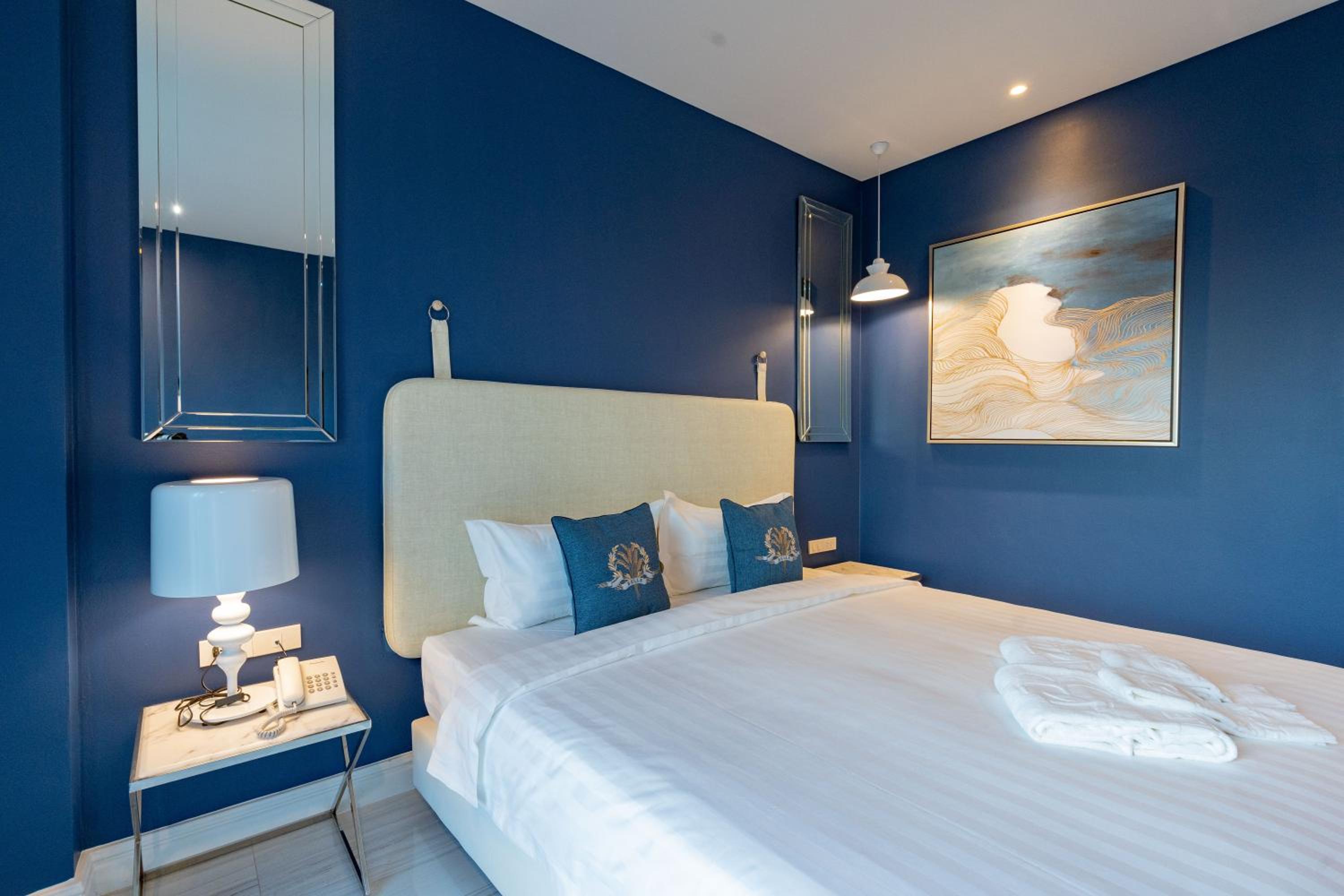 Standard Double Room - Photo 25