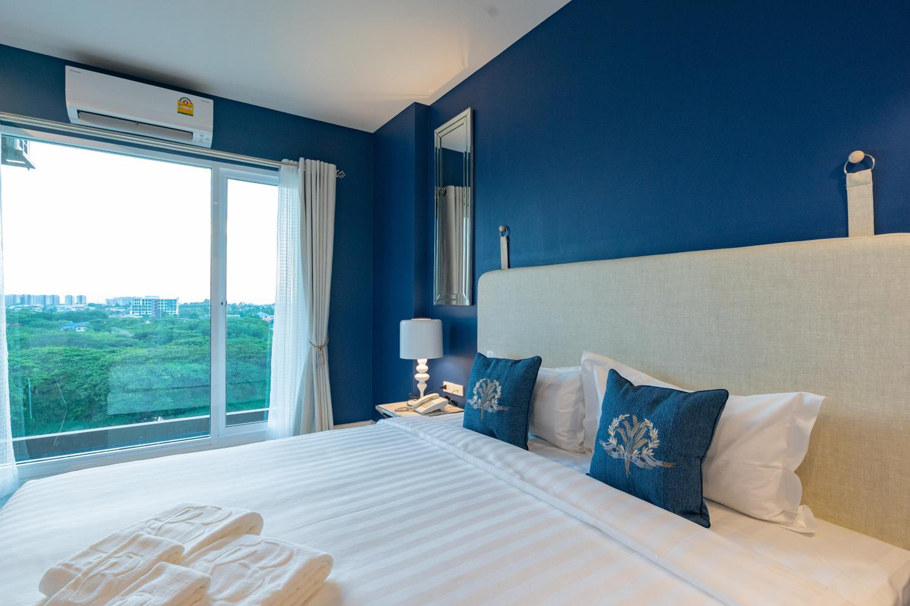 Standard Double Room - Photo 24