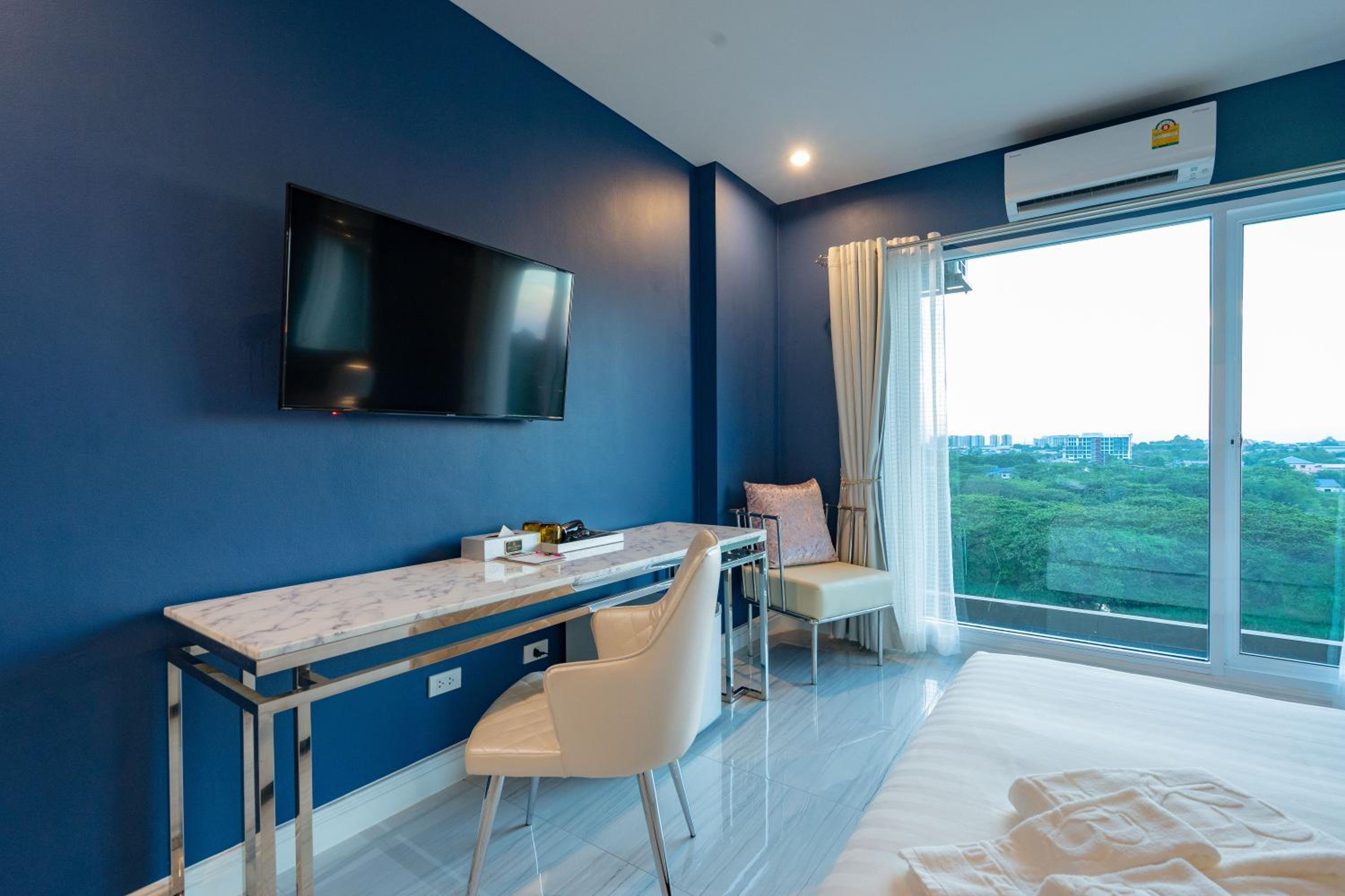 Standard Double Room - Photo 23