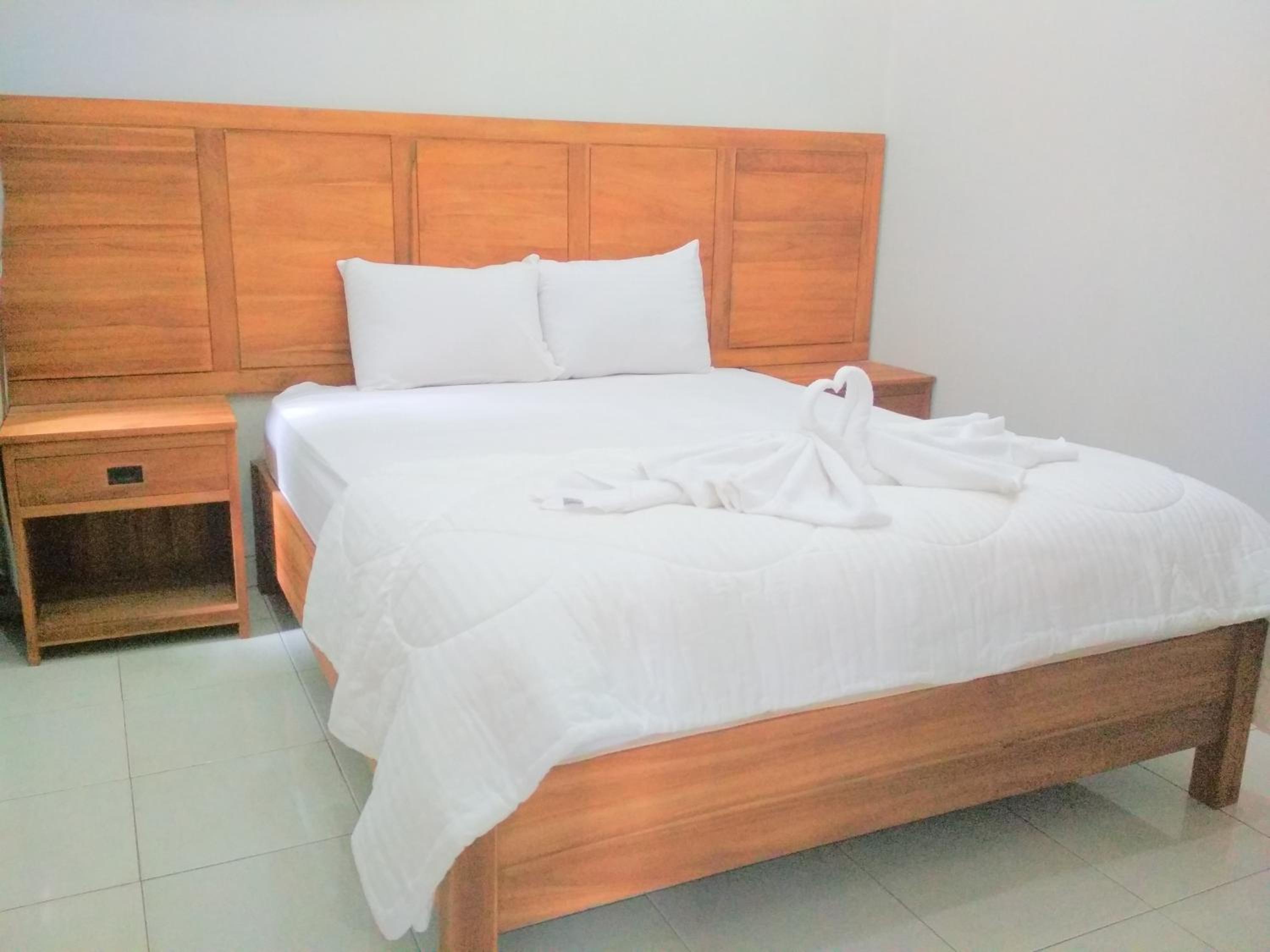Twin Room with Private External Bathroom - Photo 5