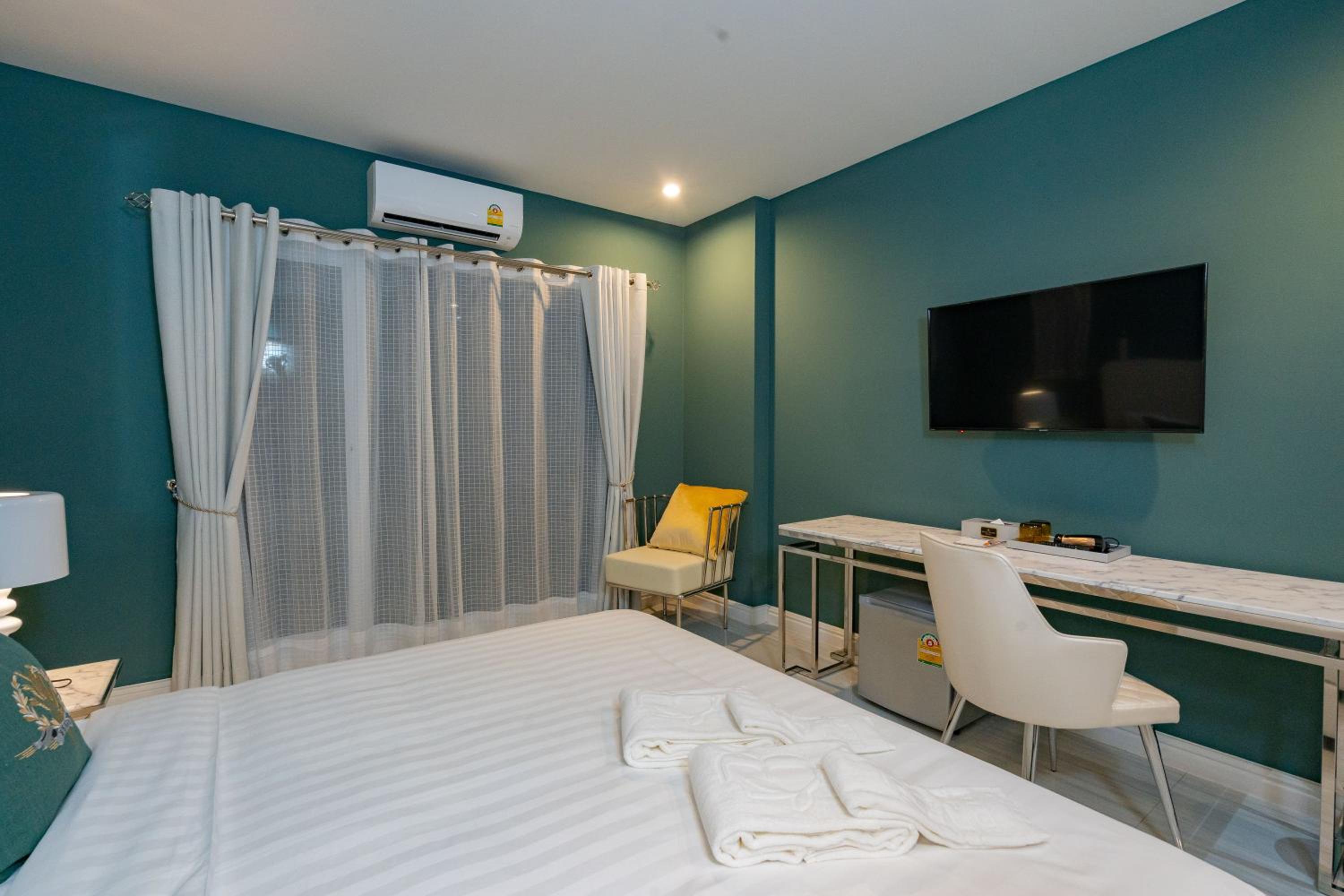 Standard Double Room - Photo 34