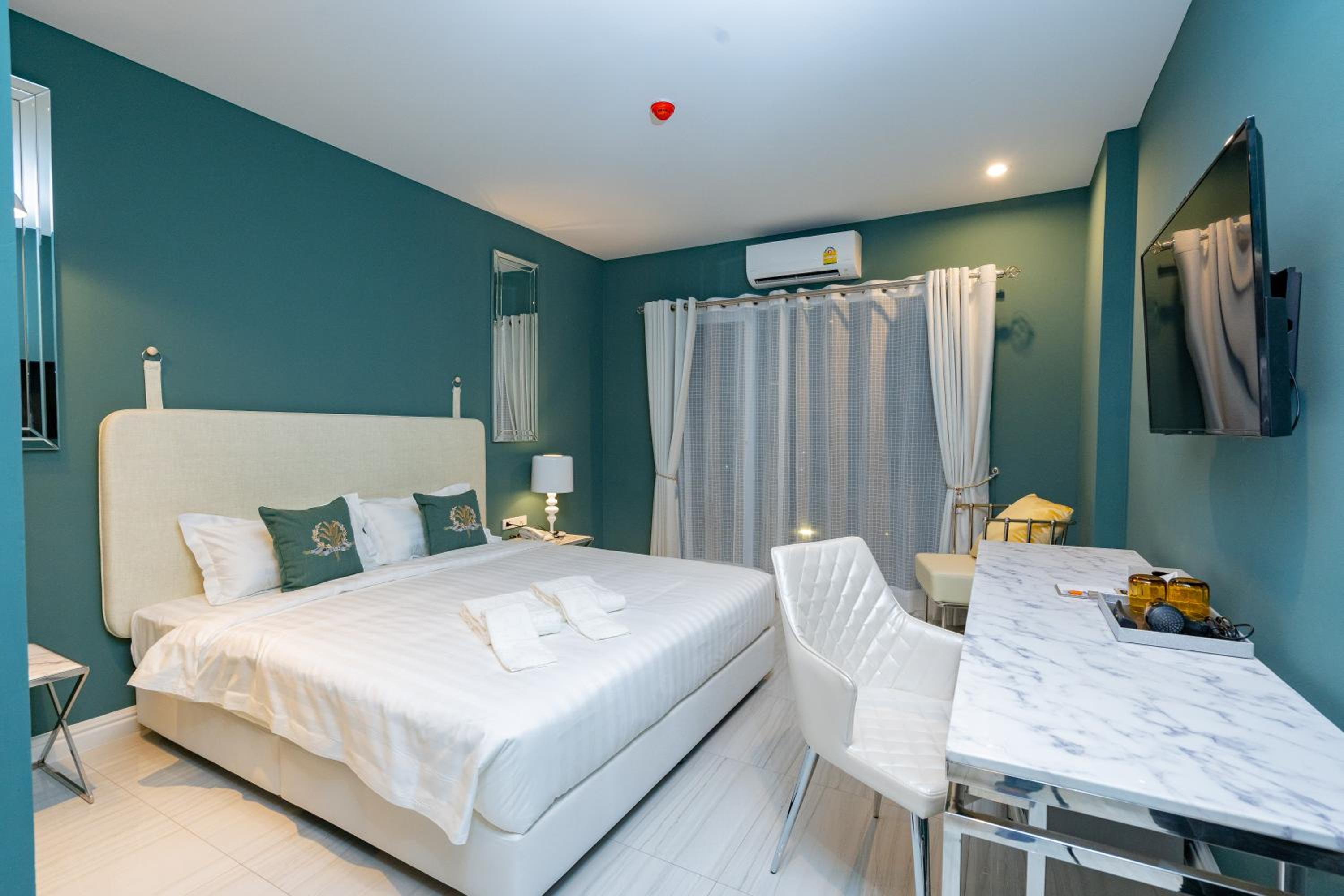 Standard Double Room - Photo 31