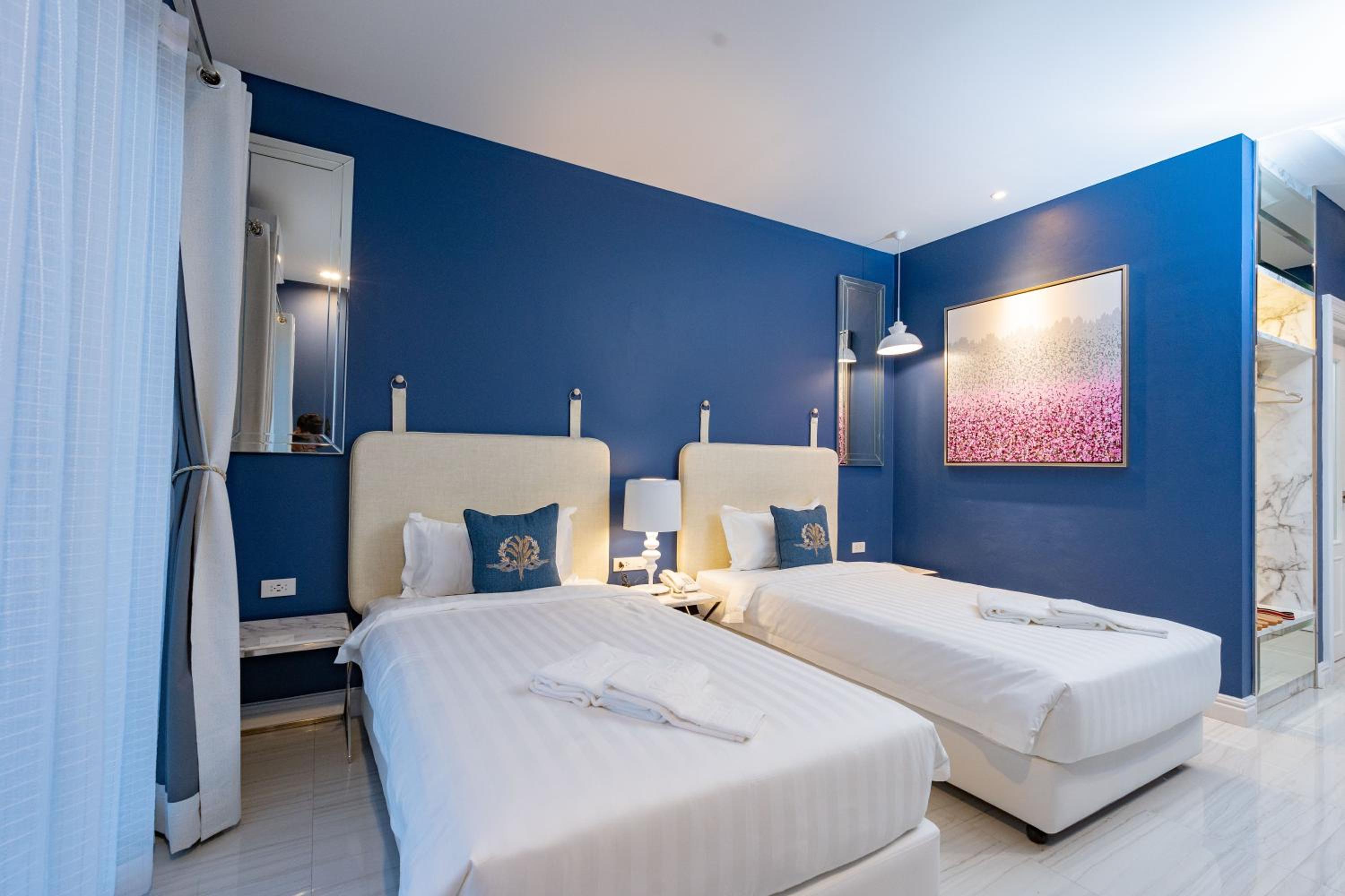 Standard Twin Room - Photo 13