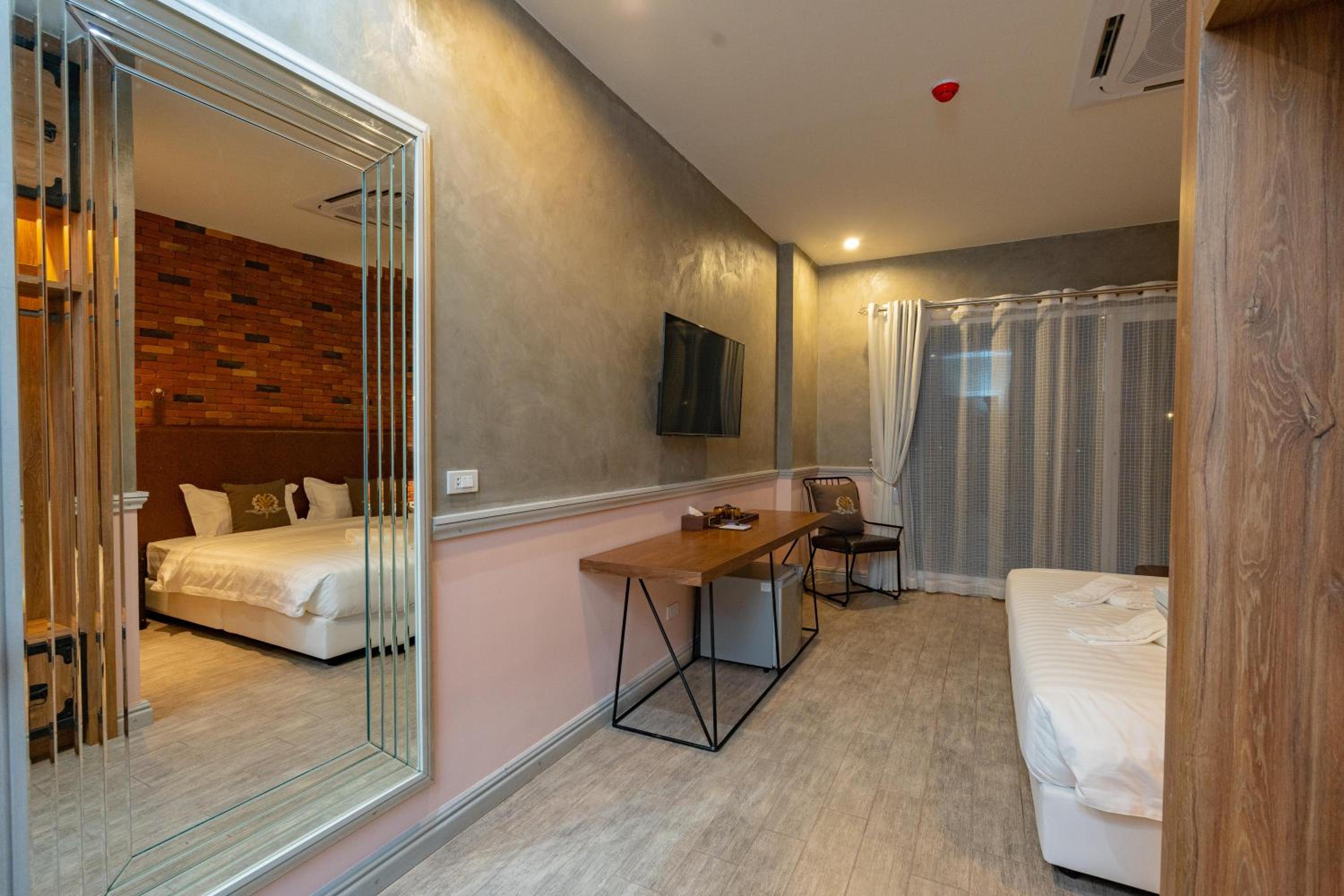 Standard Double Room - Photo 50