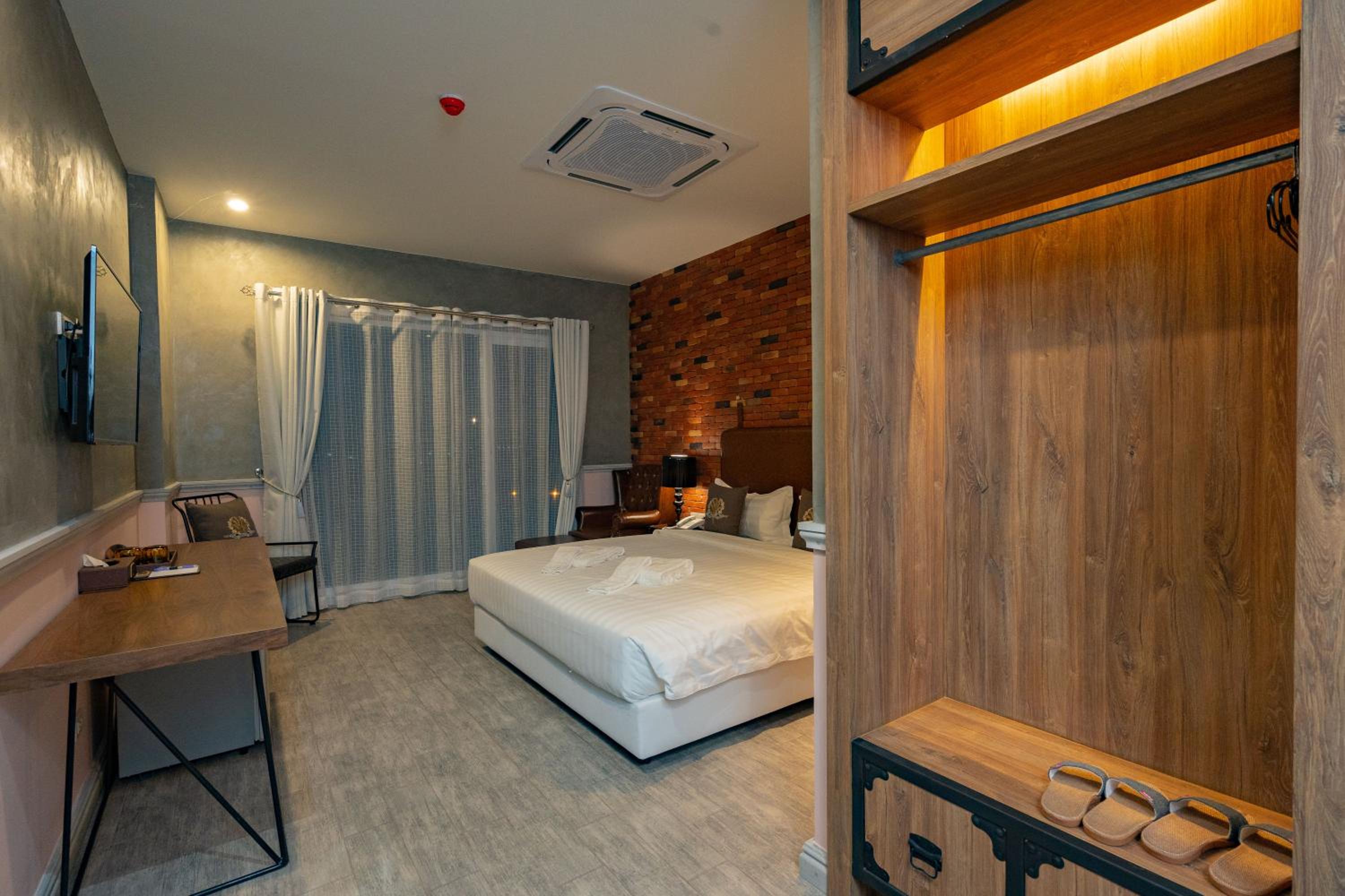Standard Double Room - Photo 49