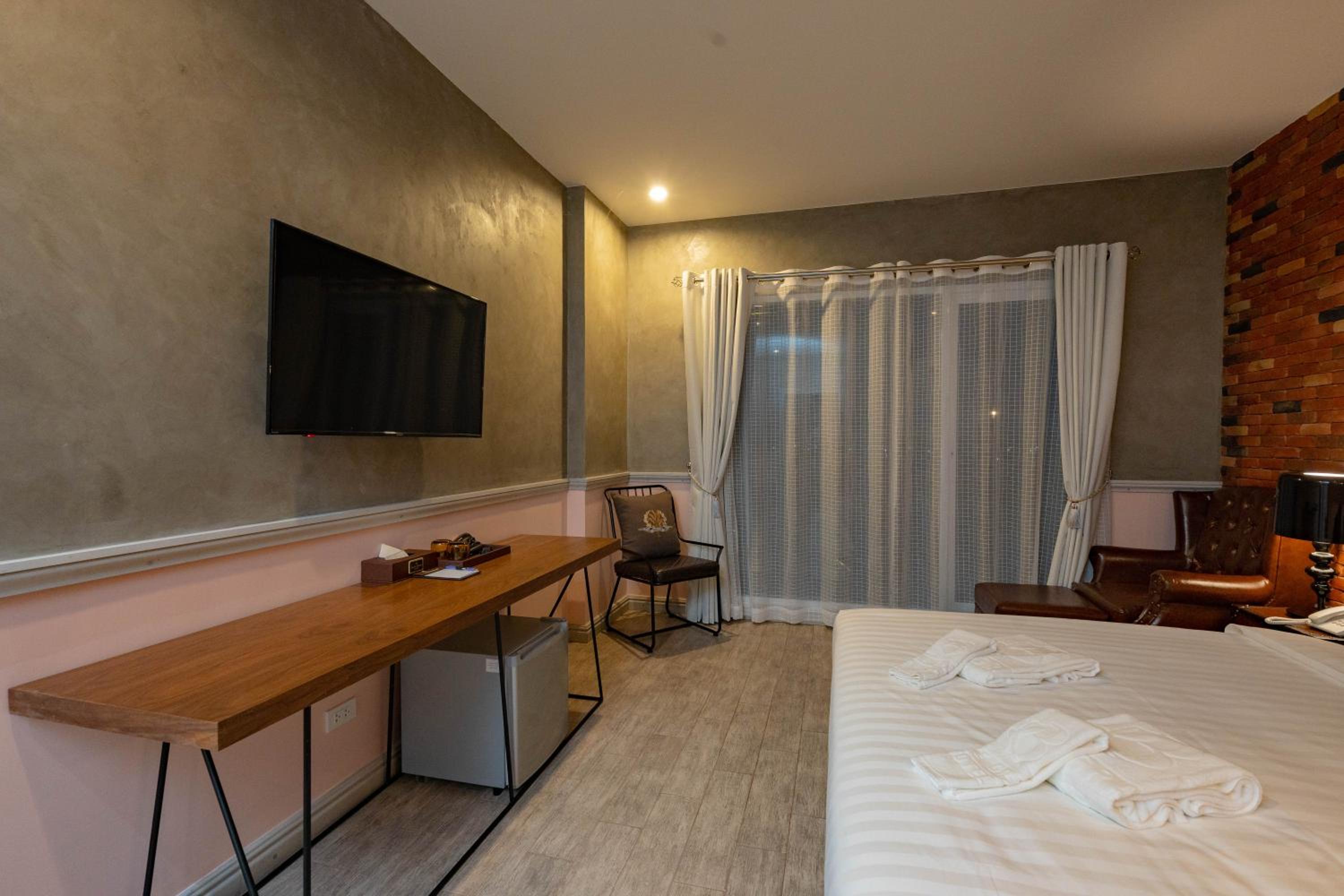 Standard Double Room - Photo 48