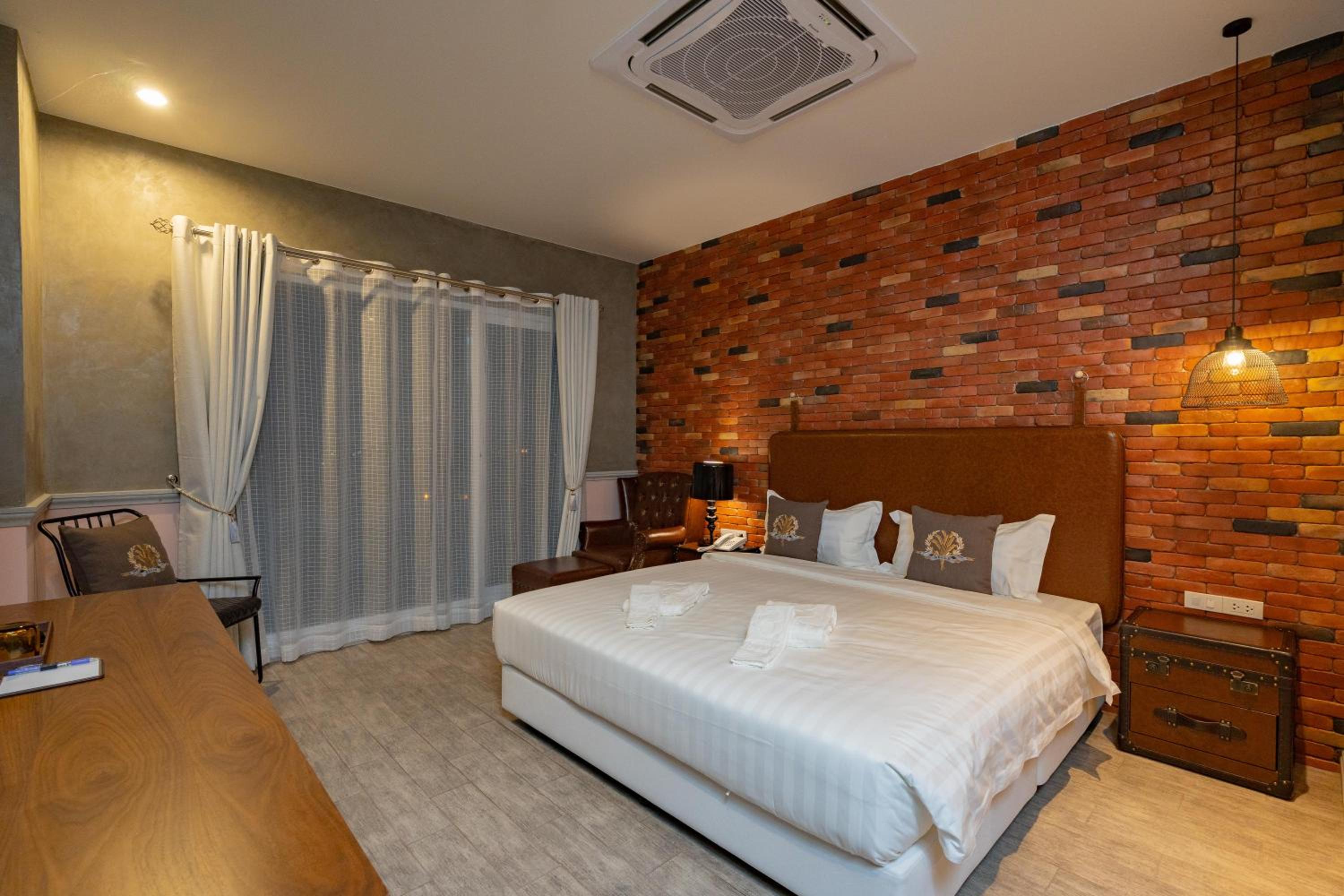 Standard Double Room - Photo 46