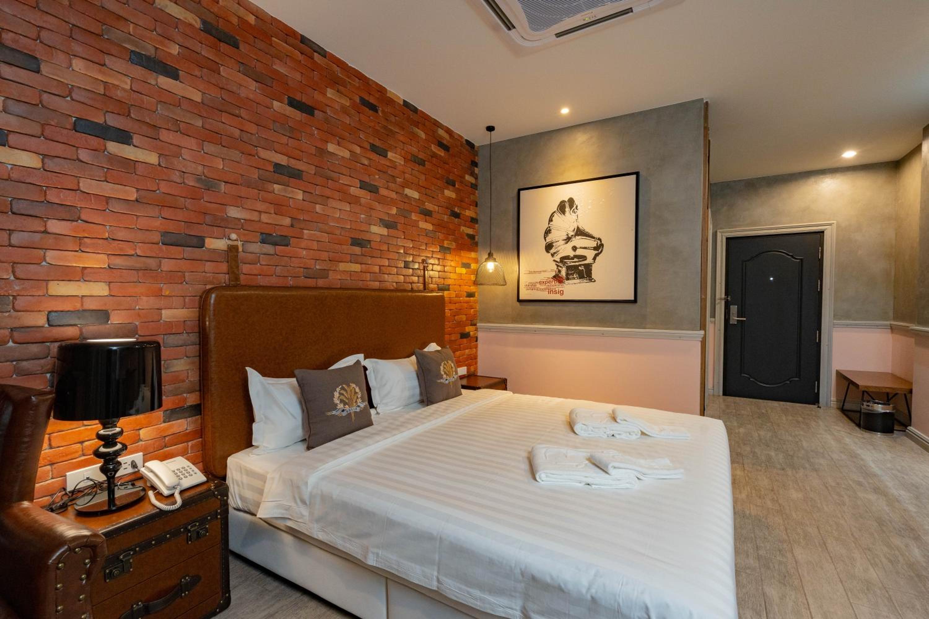 Standard Double Room - Photo 45