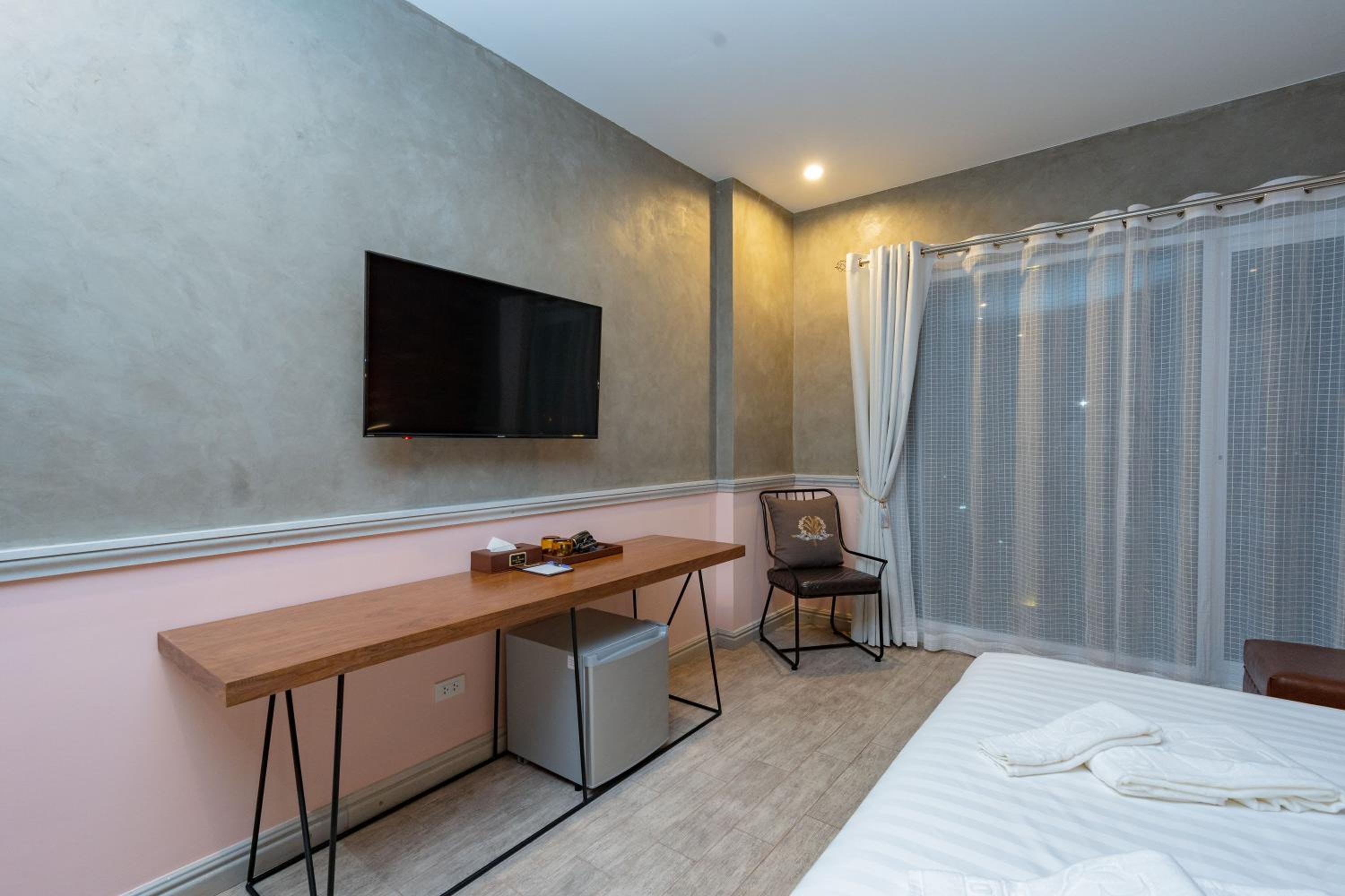 Standard Double Room - Photo 43