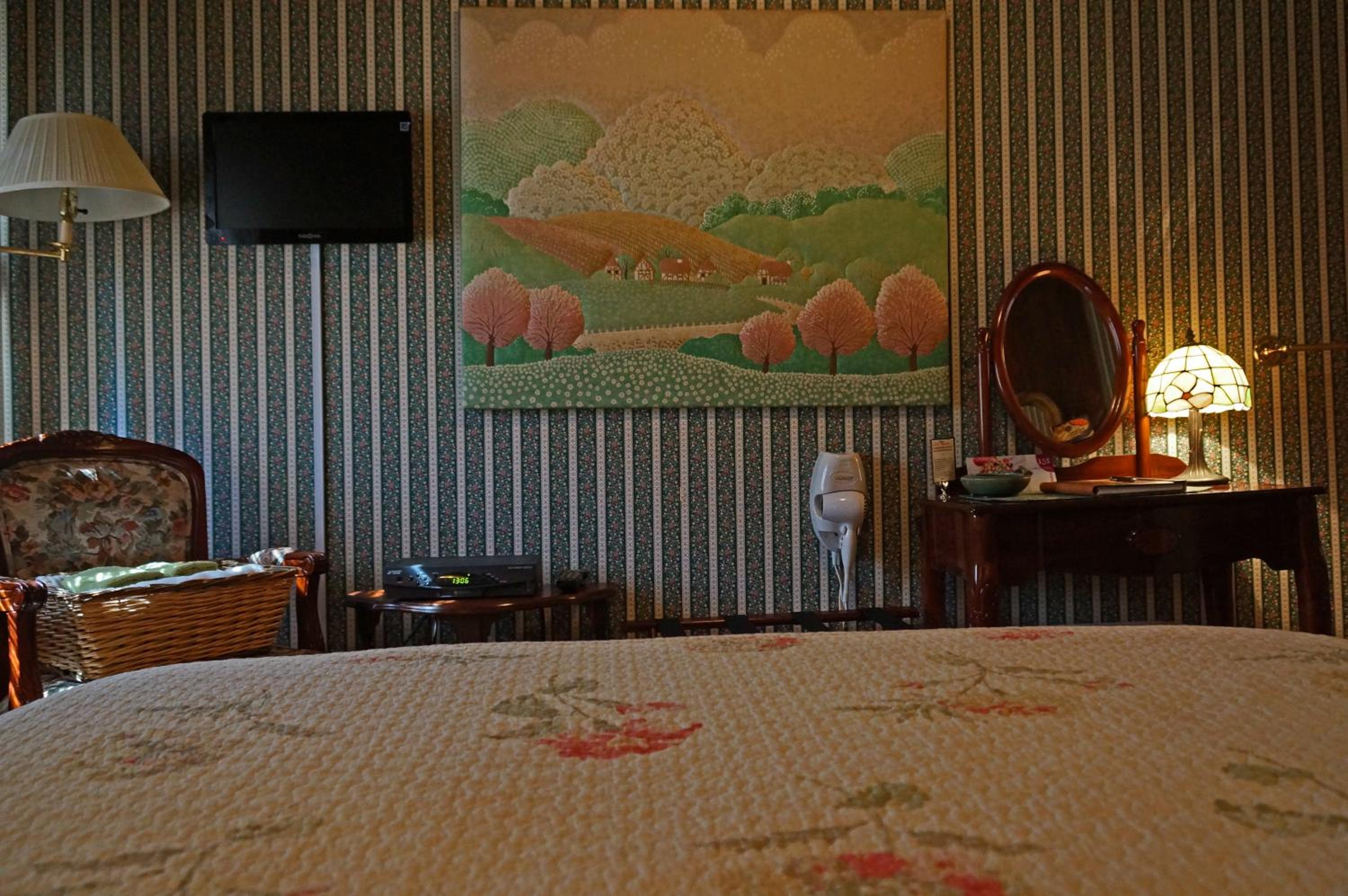 Double Room with Shared Bathroom photo 3