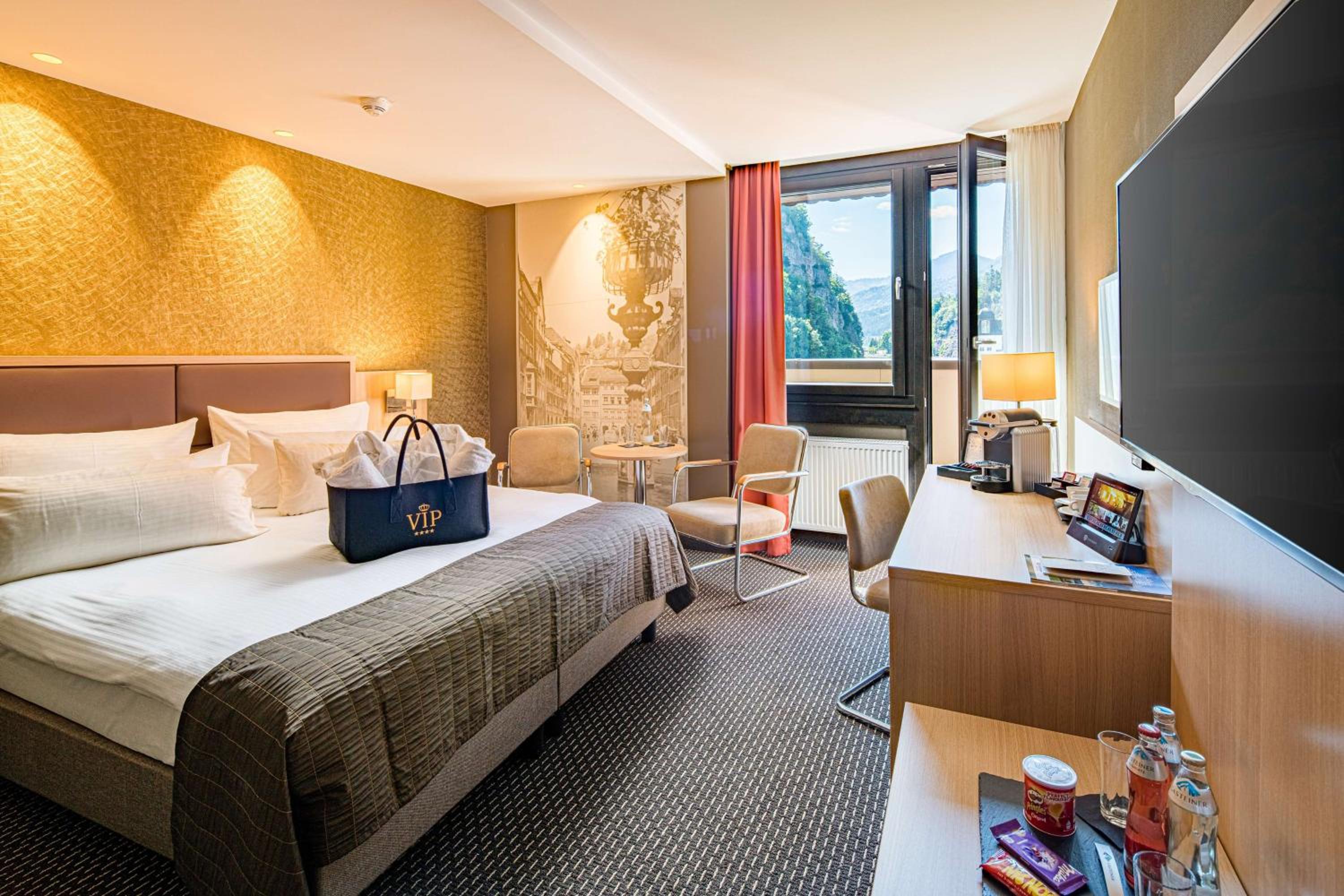 Comfort Double Room with King Bed - Photo 4