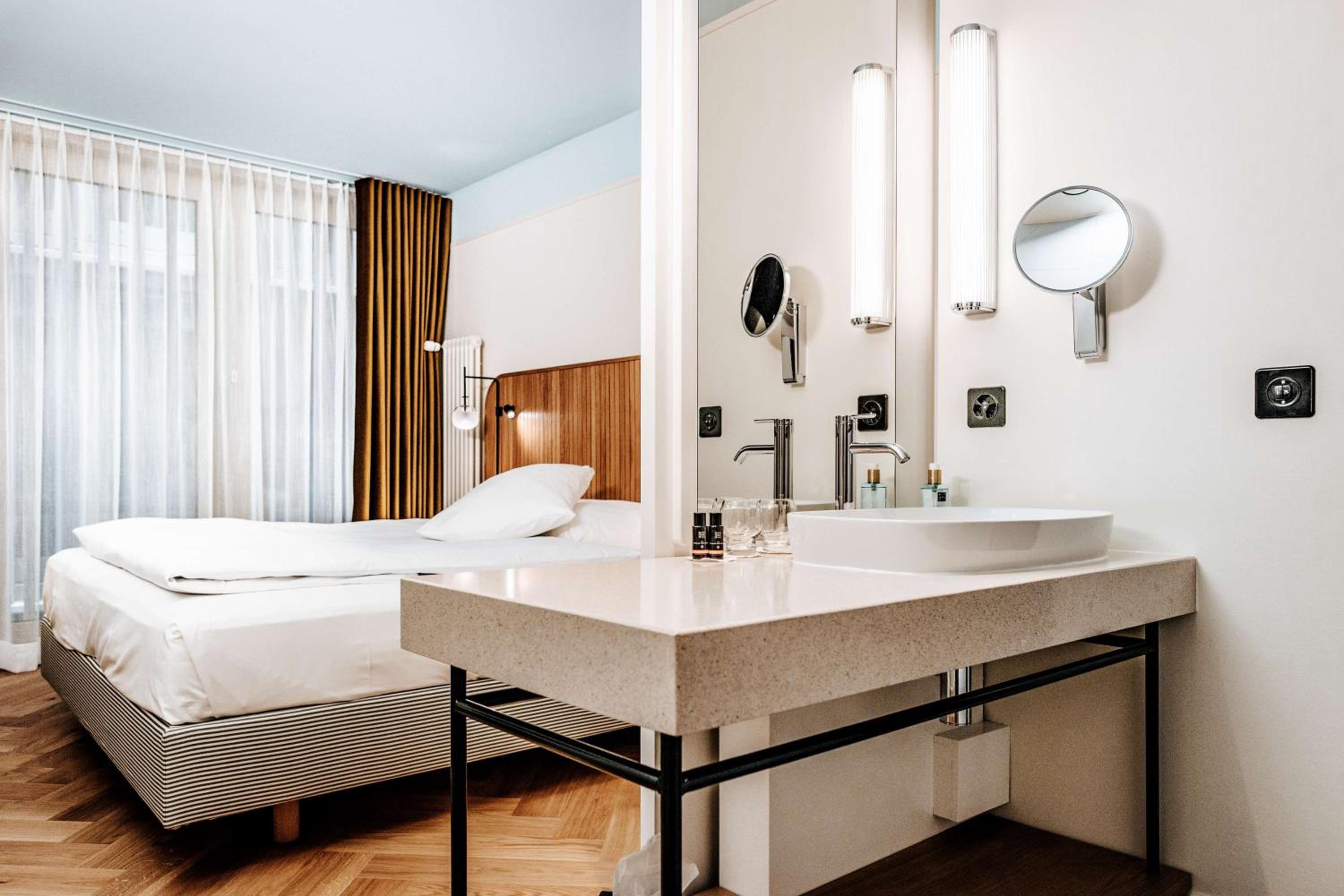 Standard Room - Photo 1