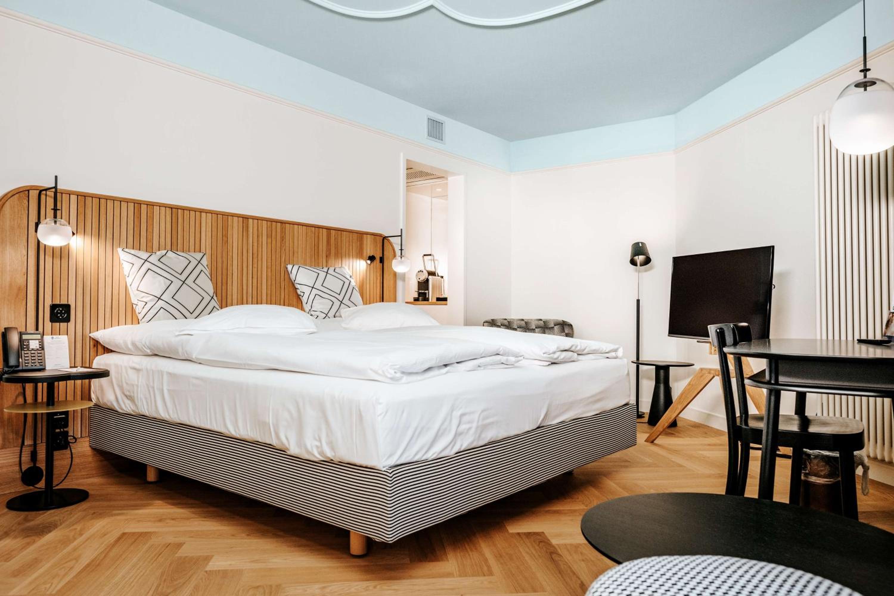 Deluxe Double Room - Photo 1