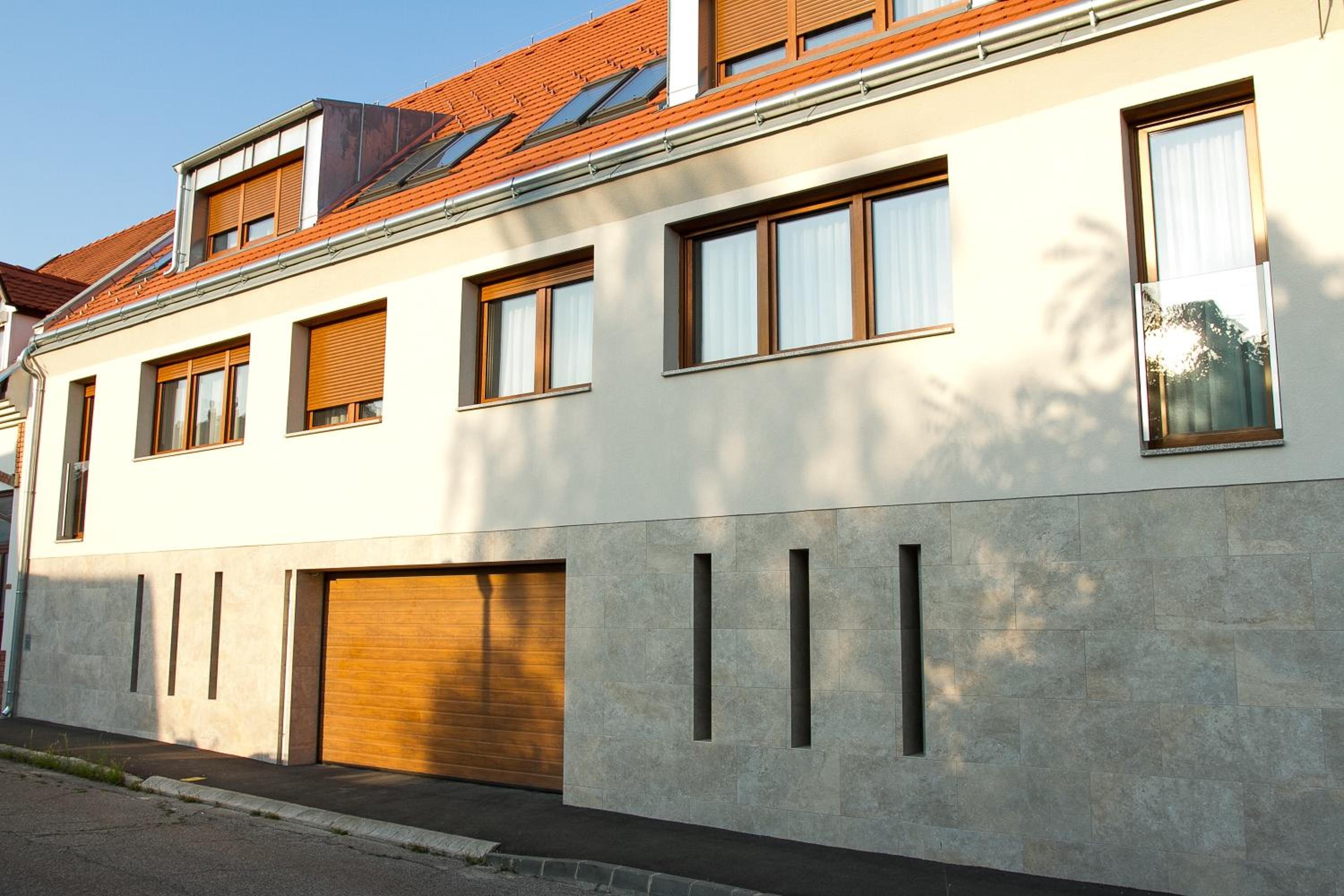 Apartment - Ground Floor - Photo 2