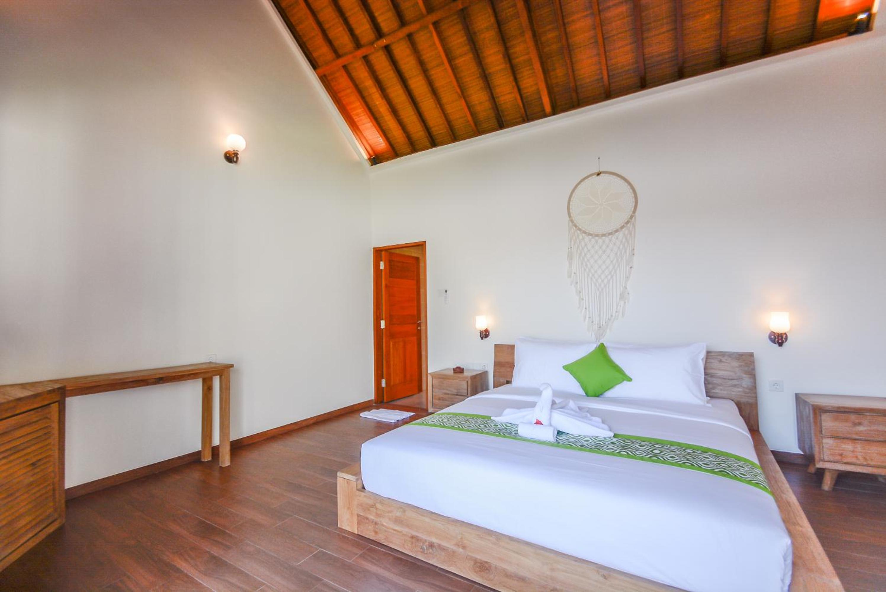 Three-Bedroom Villa - Photo 27
