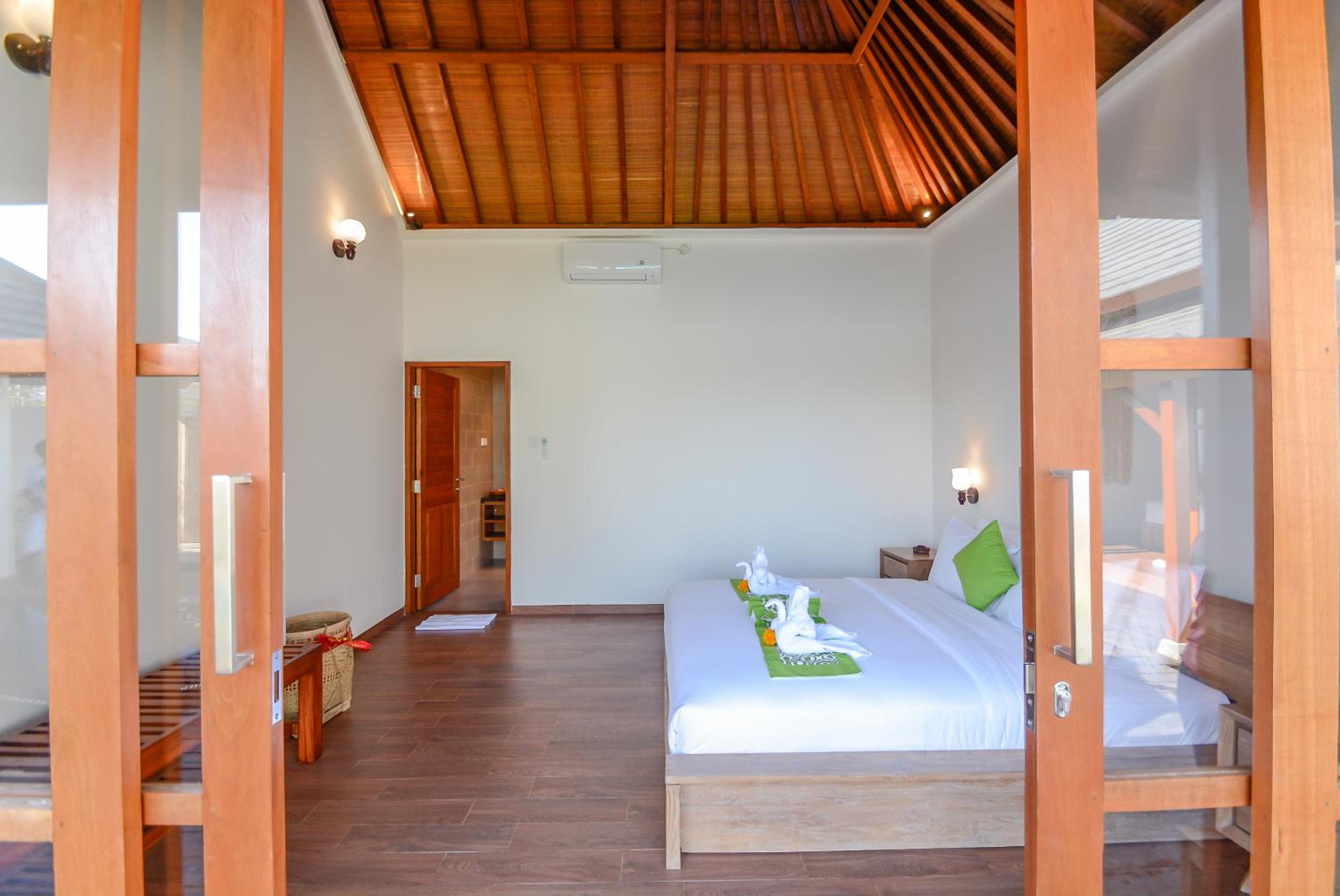 Three-Bedroom Villa - Photo 26