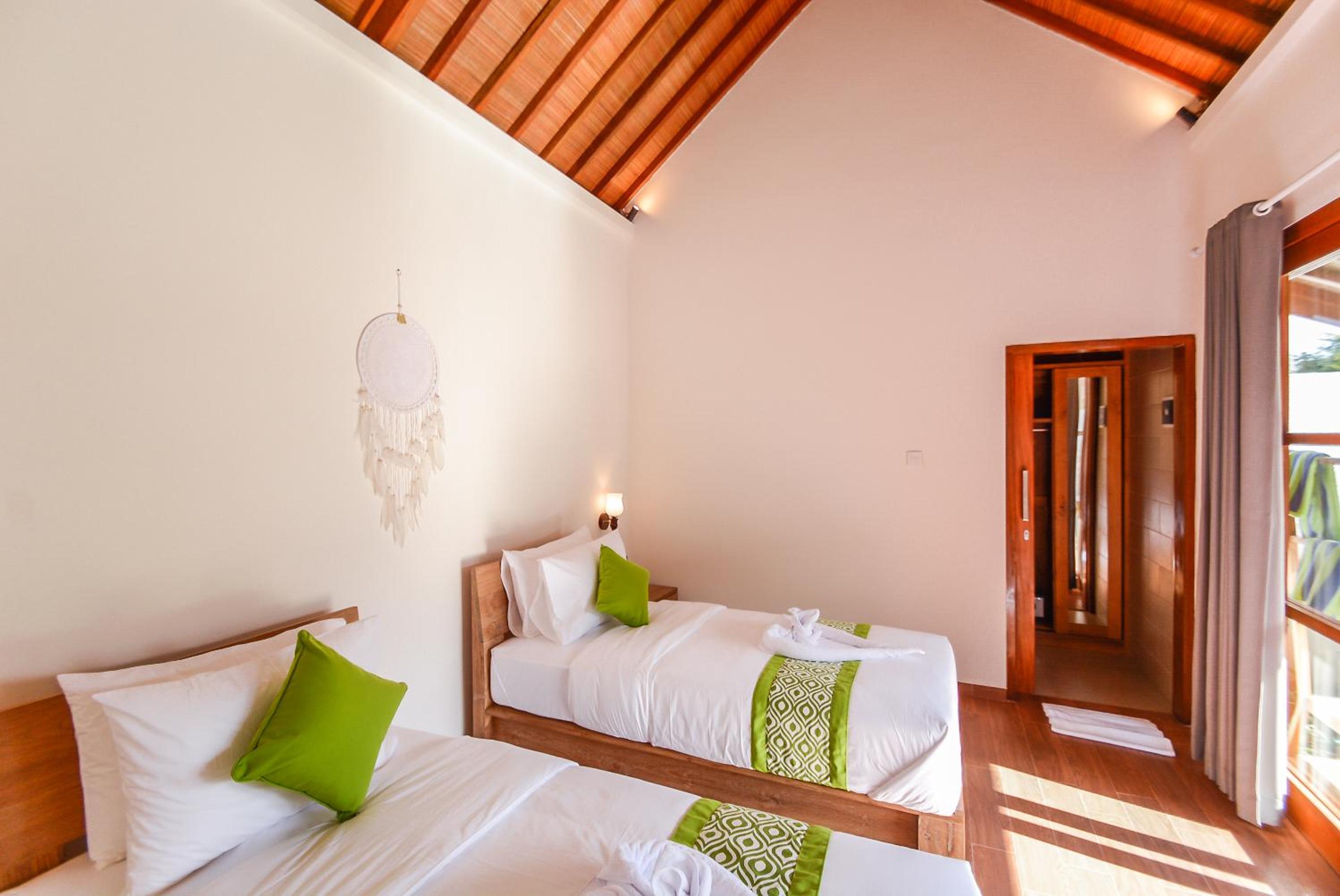 Three-Bedroom Villa - Photo 3