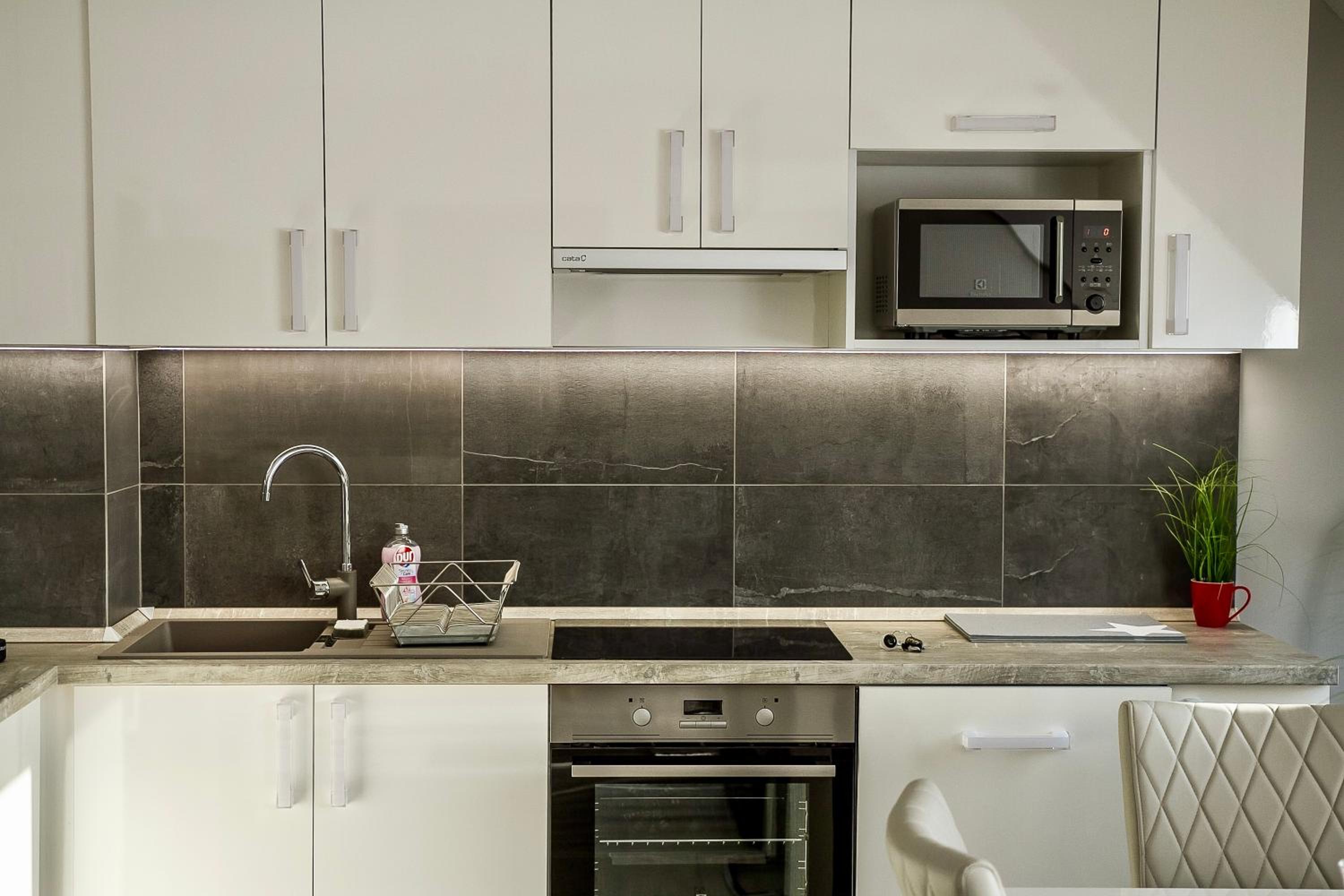 Apartment - Upper Floor - Photo 7