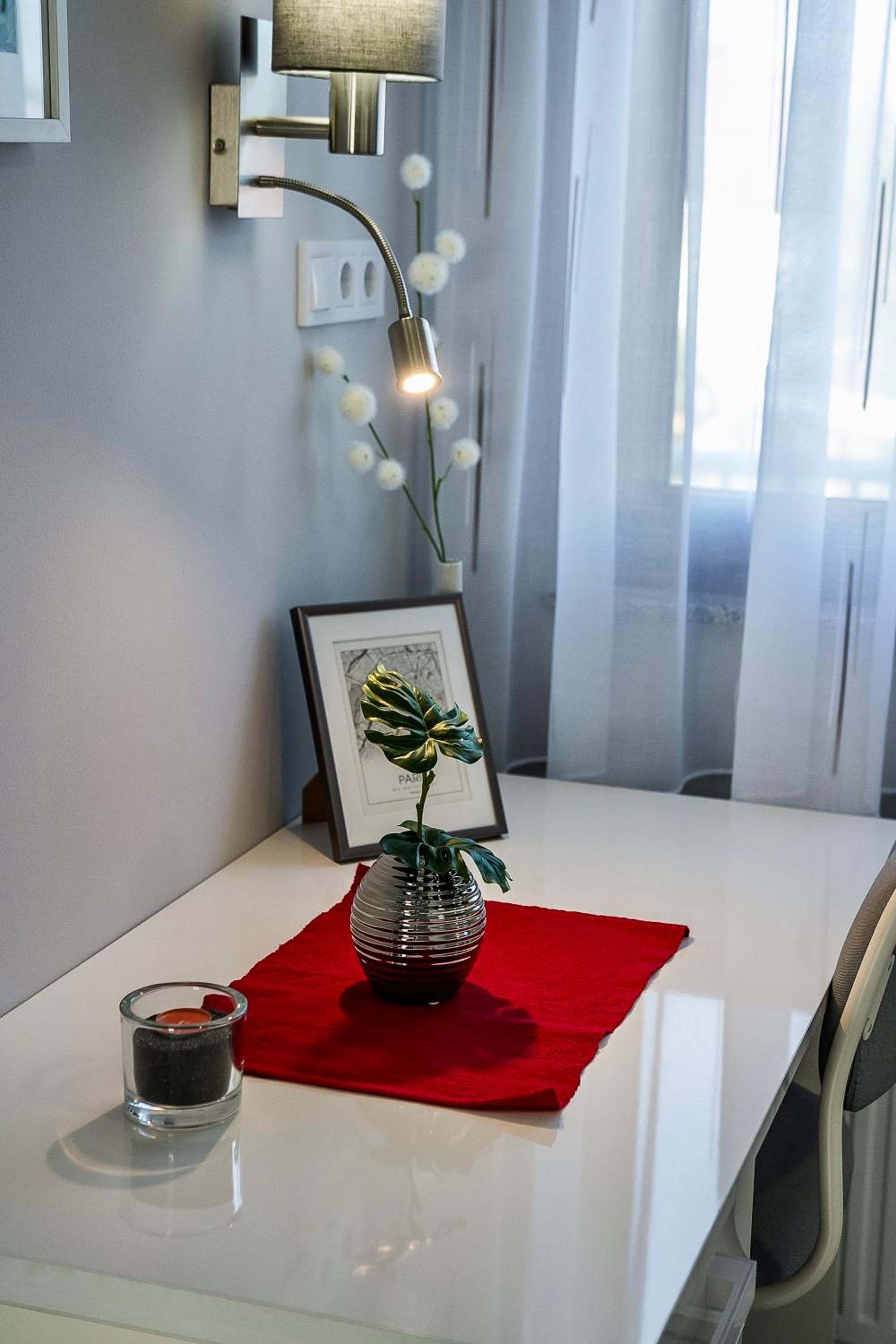 Apartment - Upper Floor - Photo 9