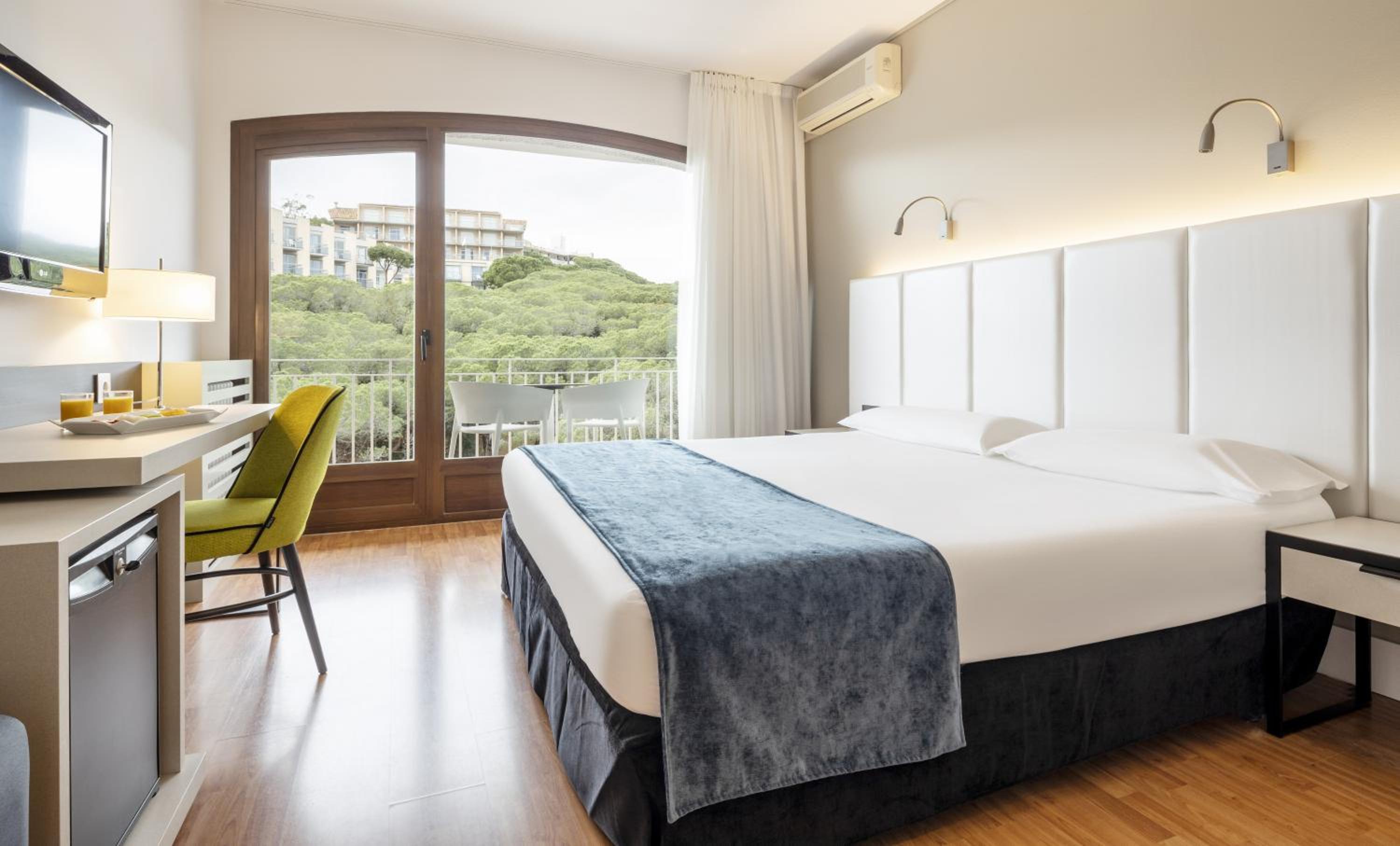 Double or Twin Room - Photo 7