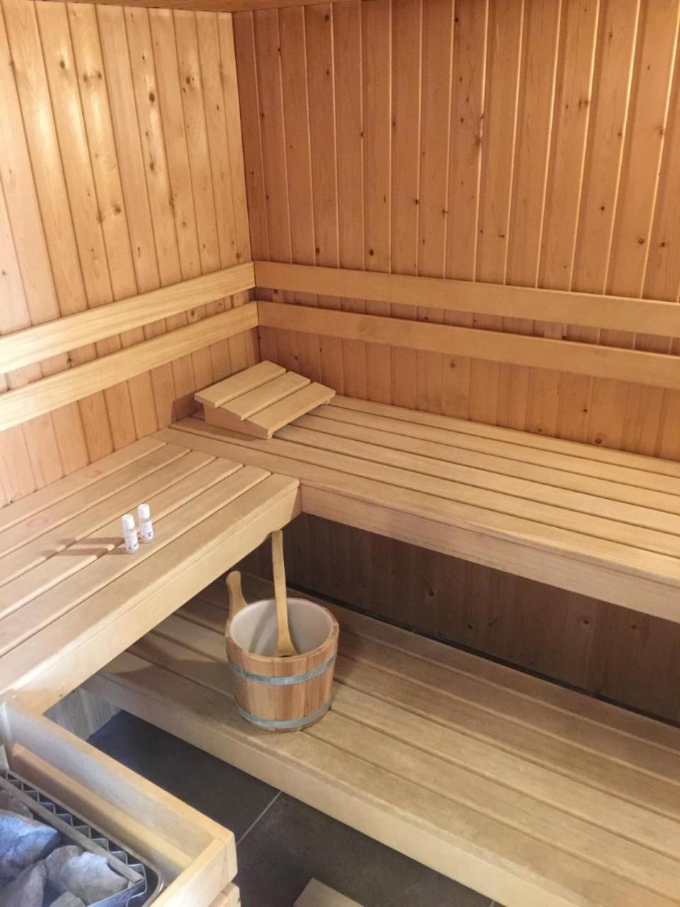 Queen Room with Spa Bath - Photo 17