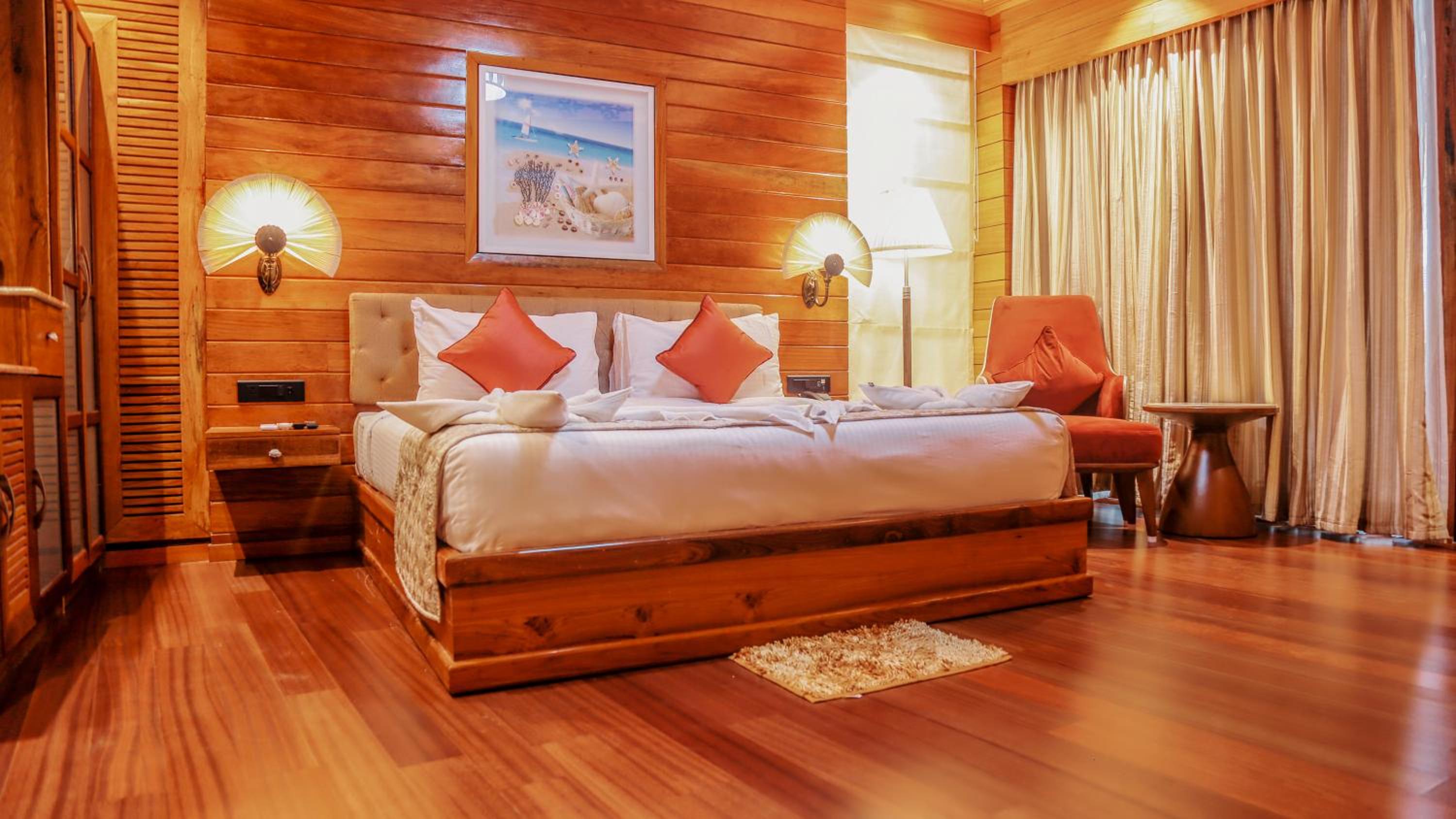 Deluxe Family Suite photo 1