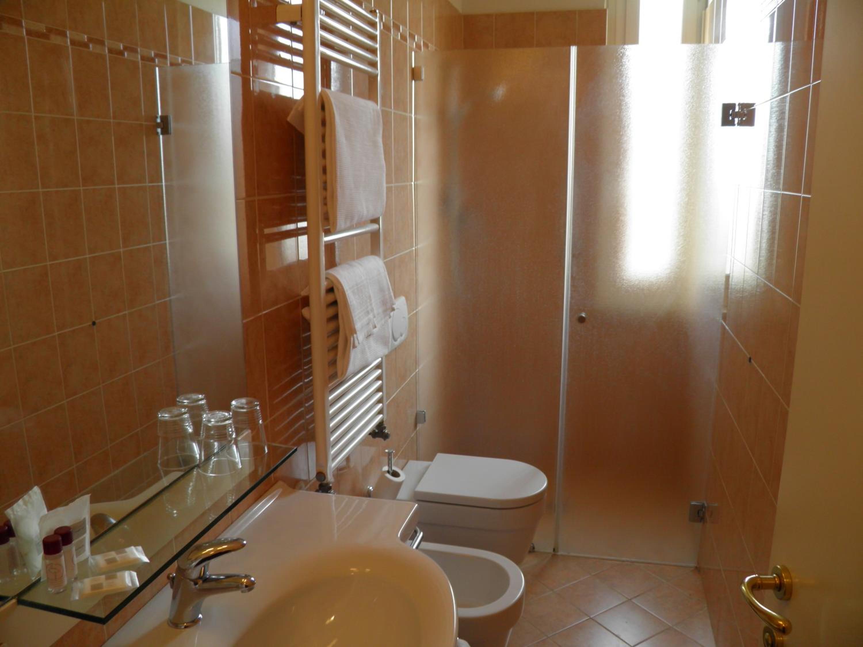 Triple Room - Photo 5