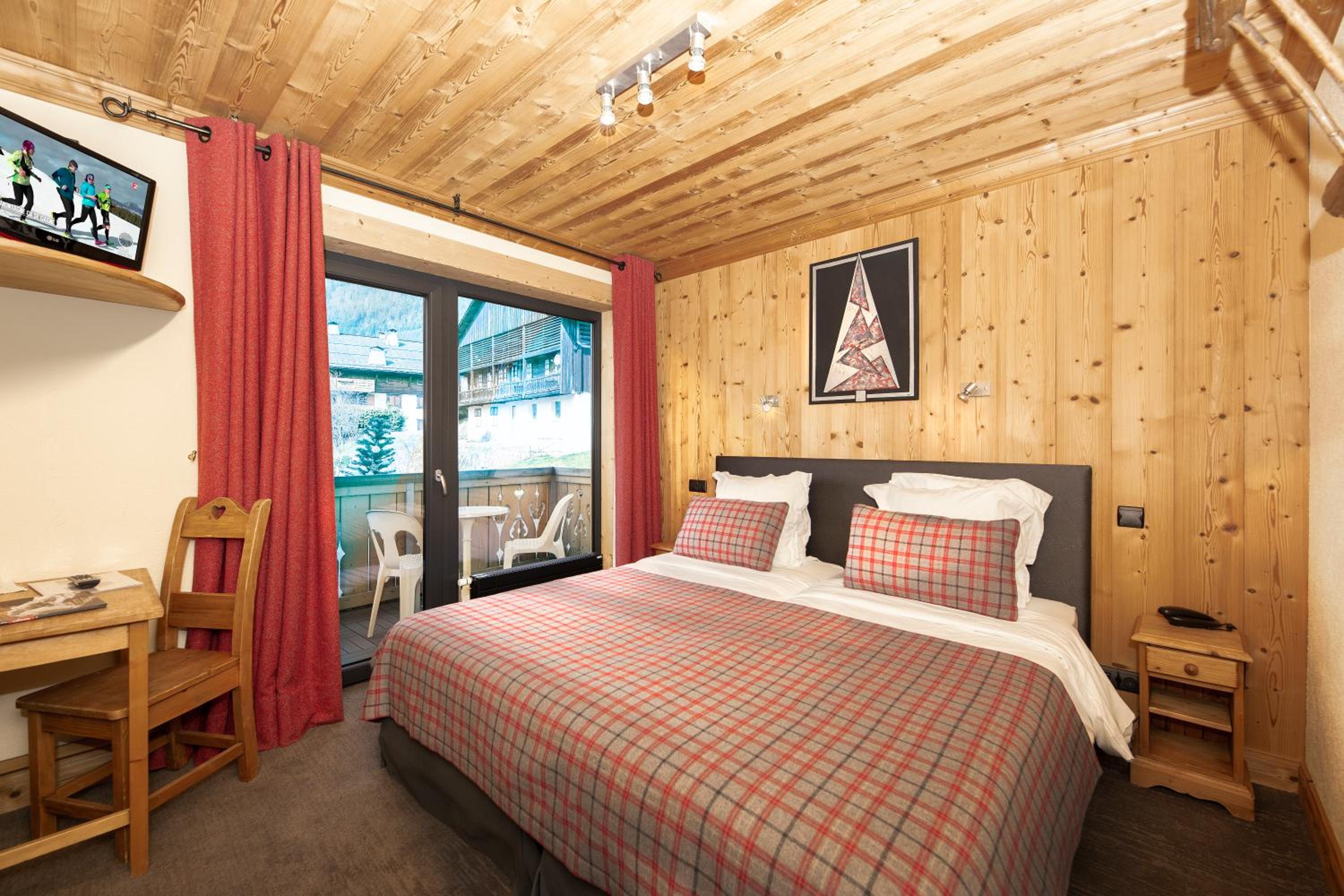 Double or Twin Room with Balcony