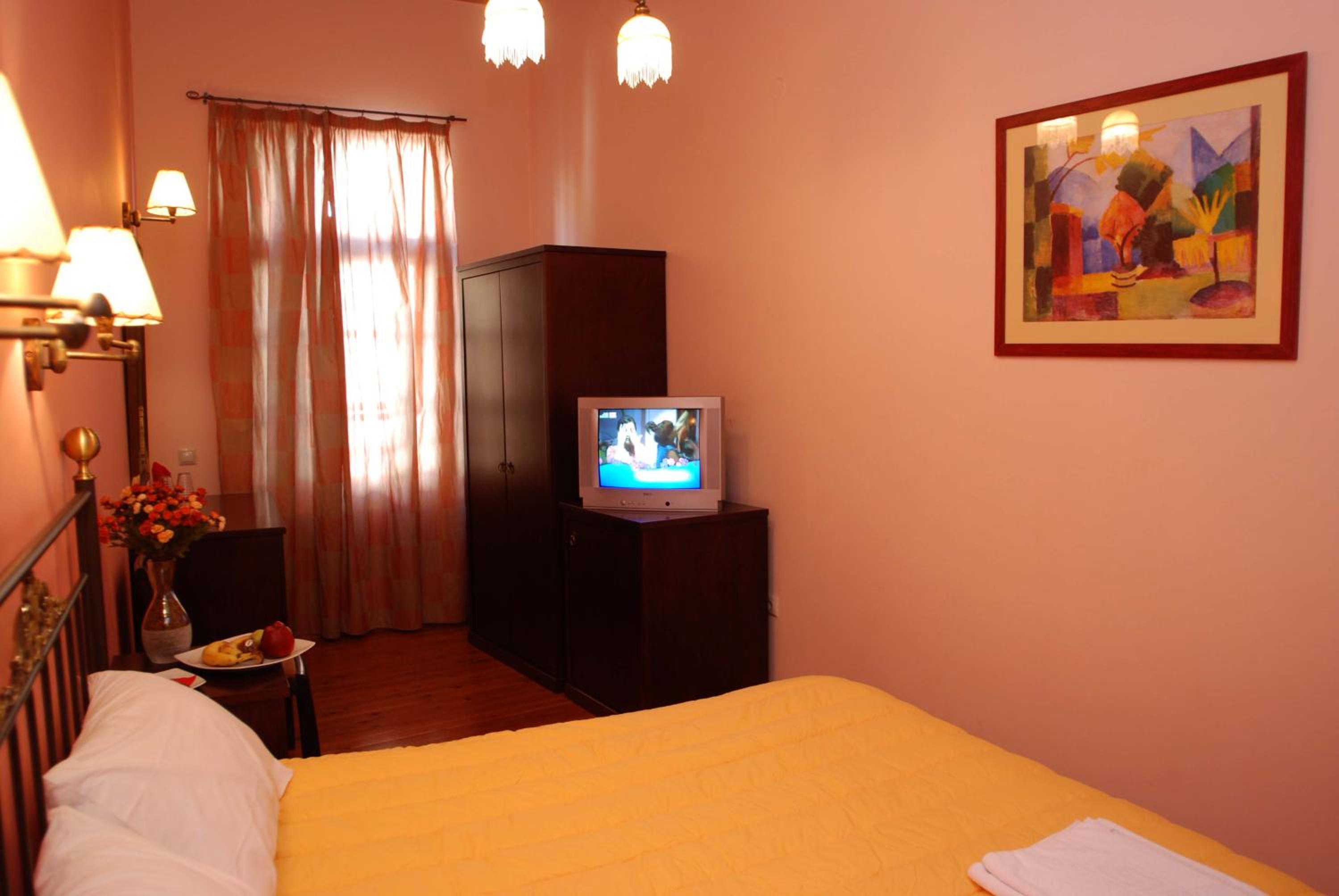 Economy Double Room photo 1