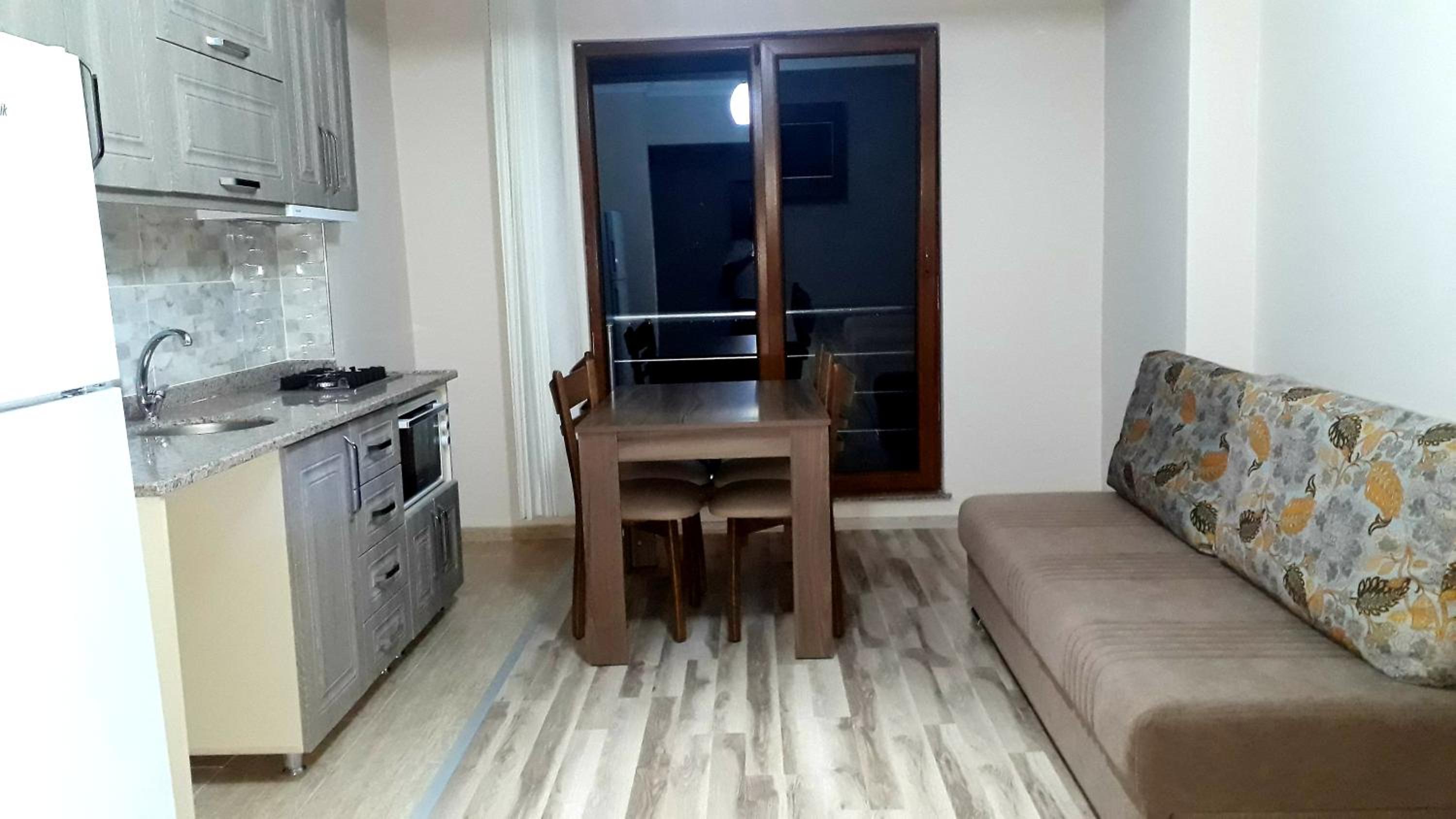 Apartment photo 2