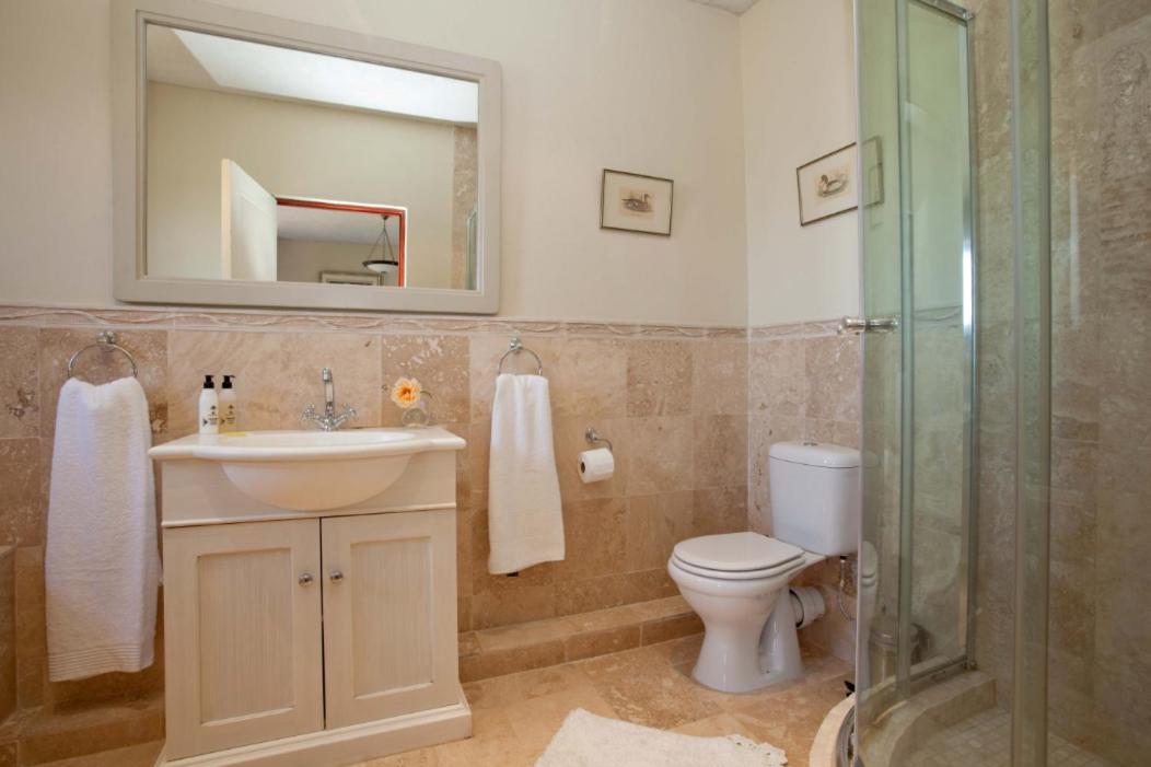 Double or Twin Room with View - Photo 7