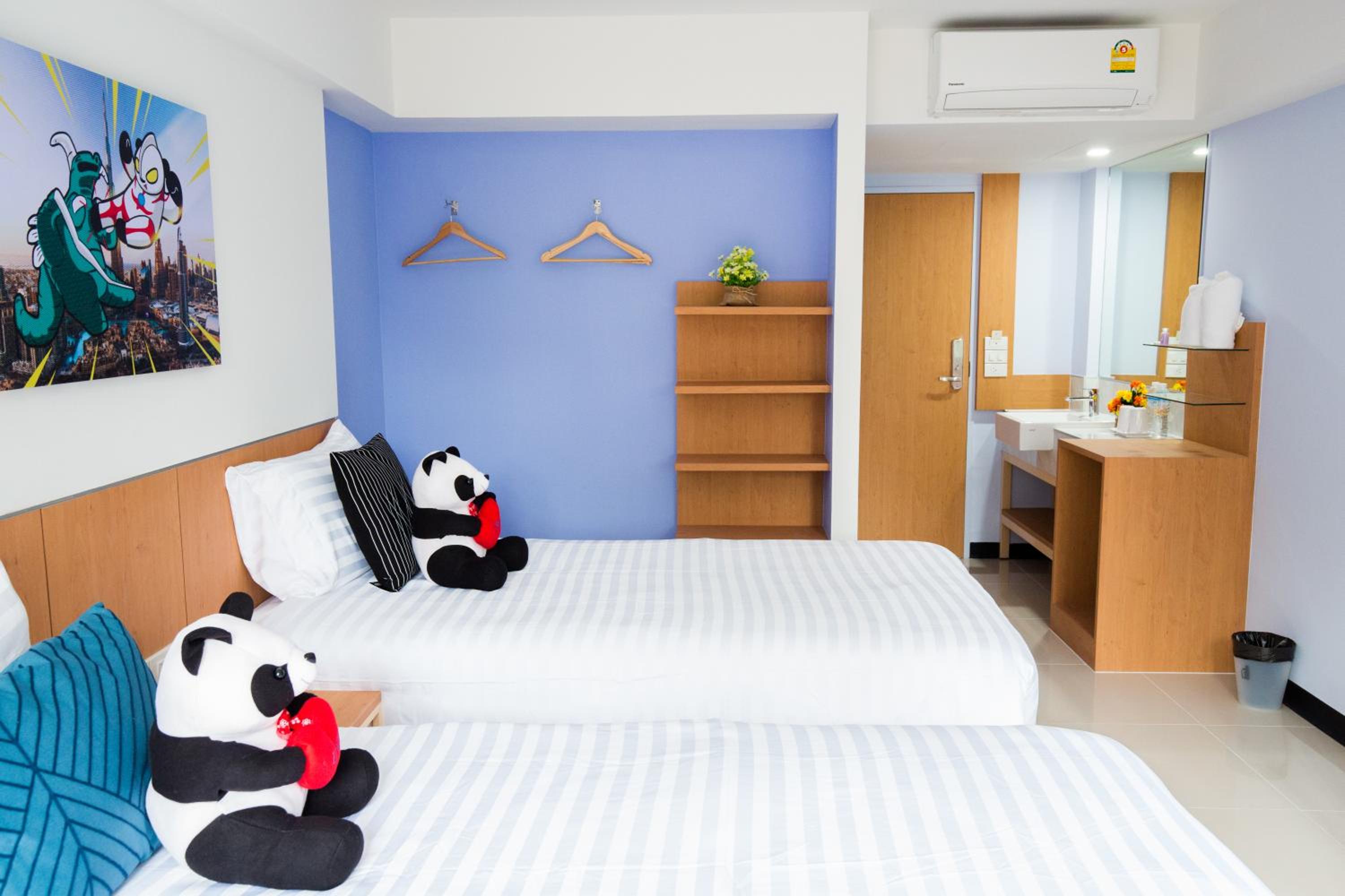 Standard Twin Room - Photo 10