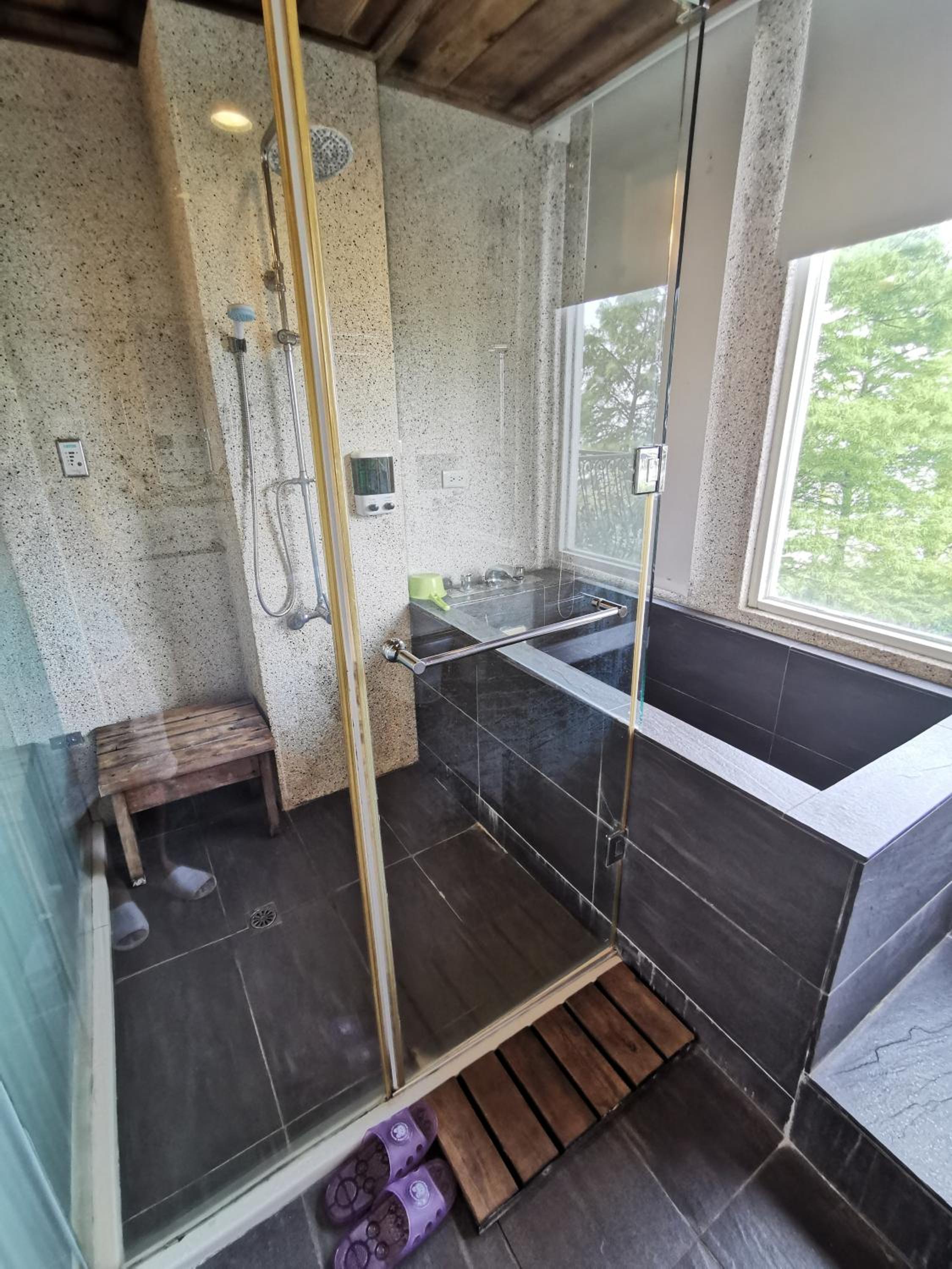 Deluxe Double Room with Bath photo 2