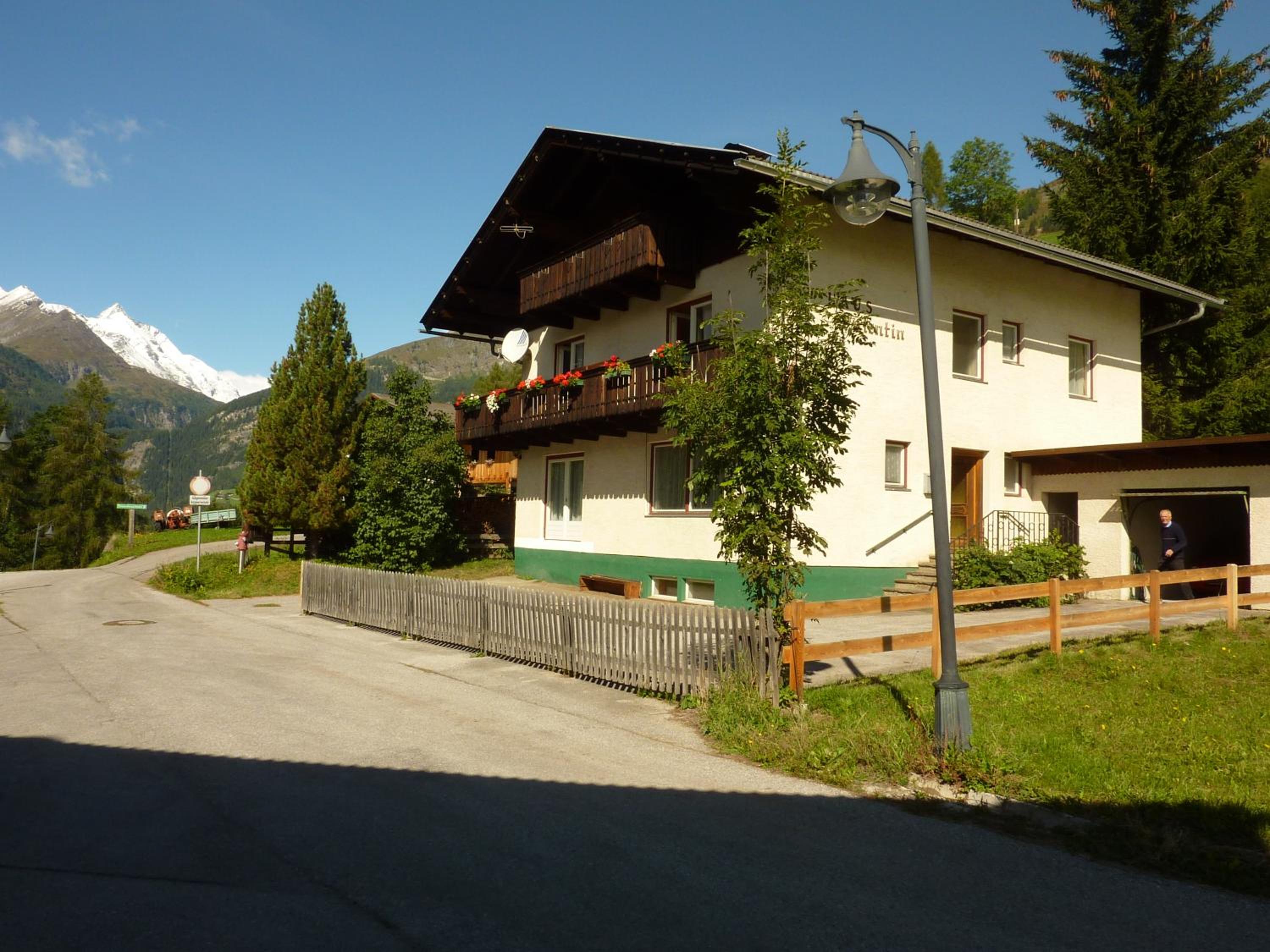 Holiday Home with Balcony (12 Adults) photo 2