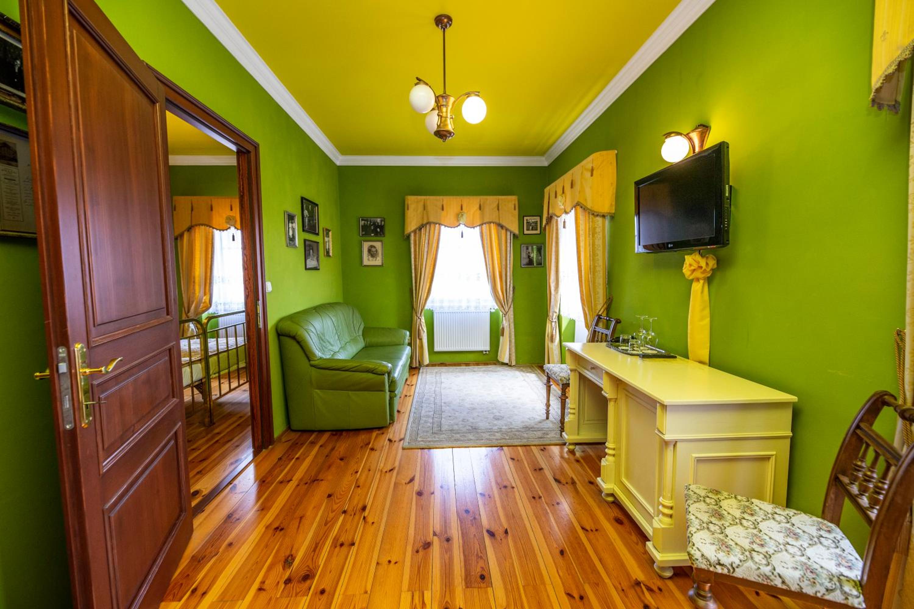 Comfort Suite photo 1