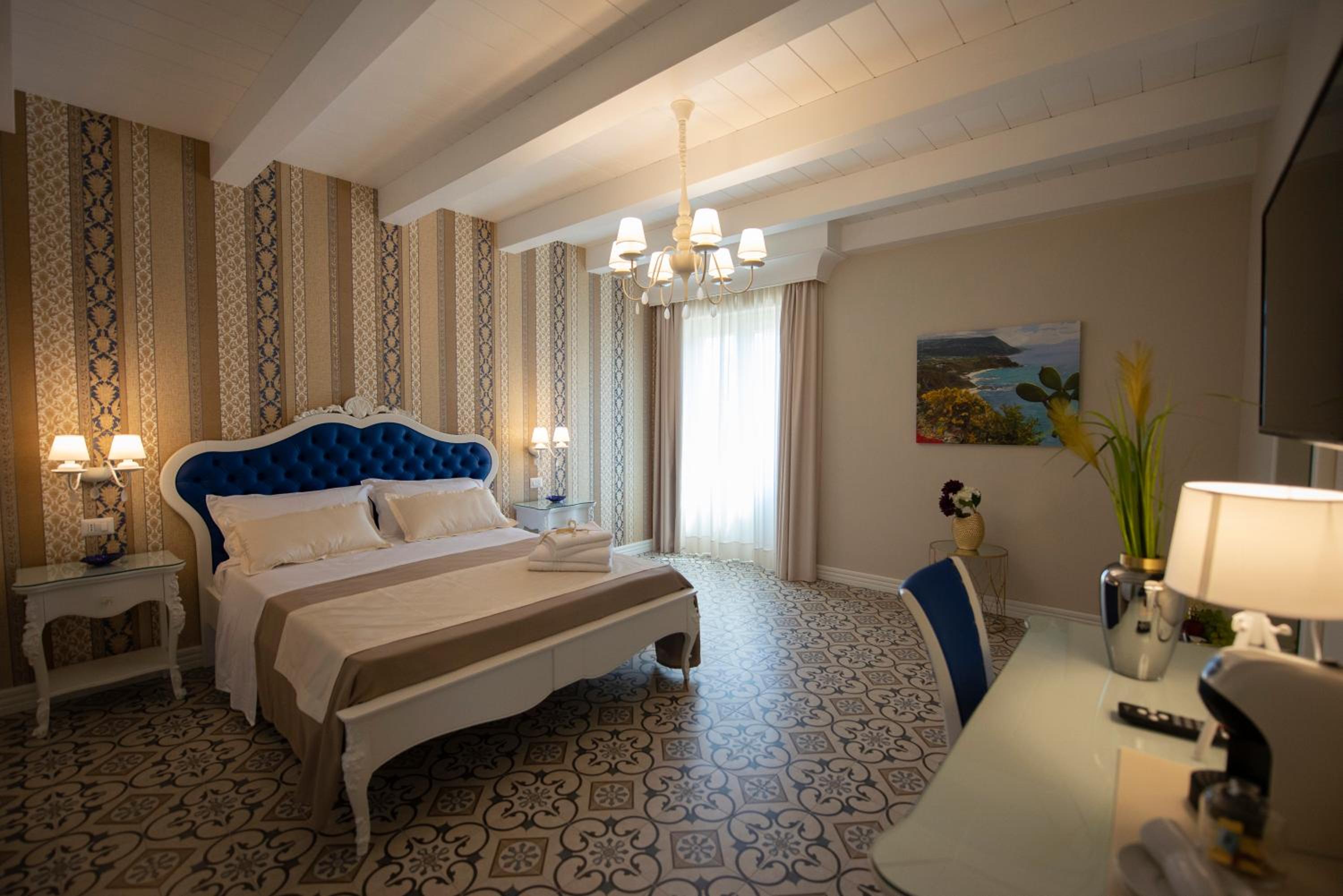 Deluxe Triple Room photo 2