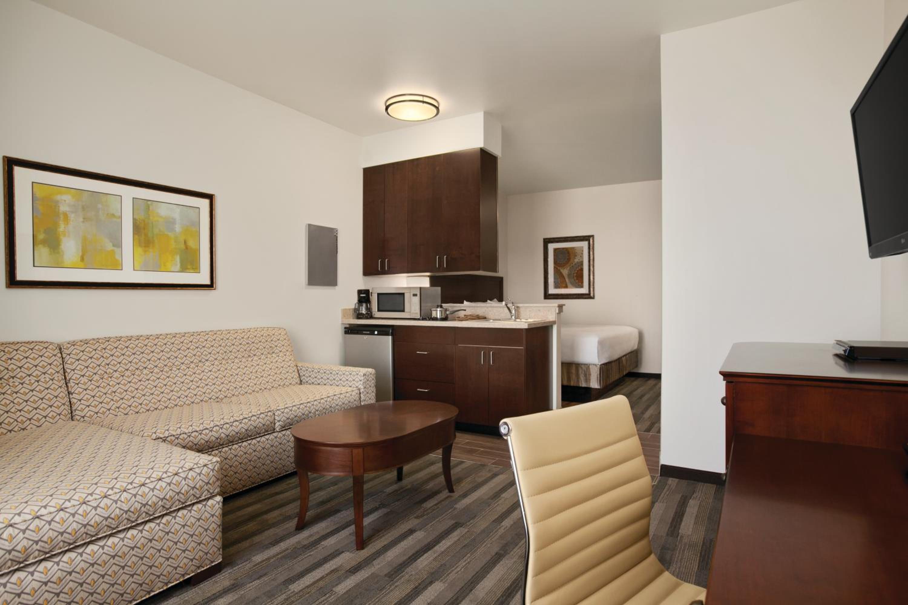 King Studio Suite