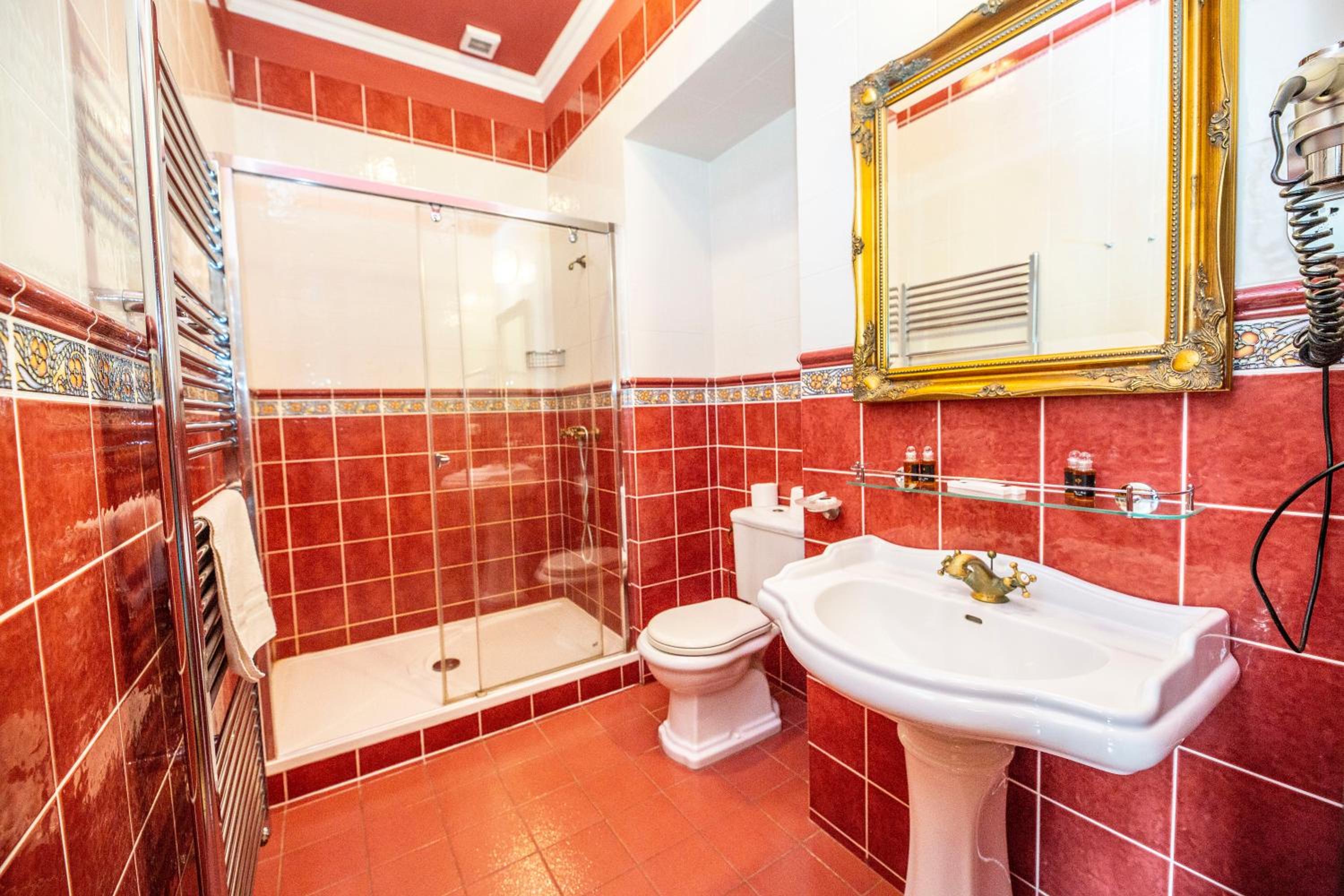 Two-Bedroom Suite photo 2