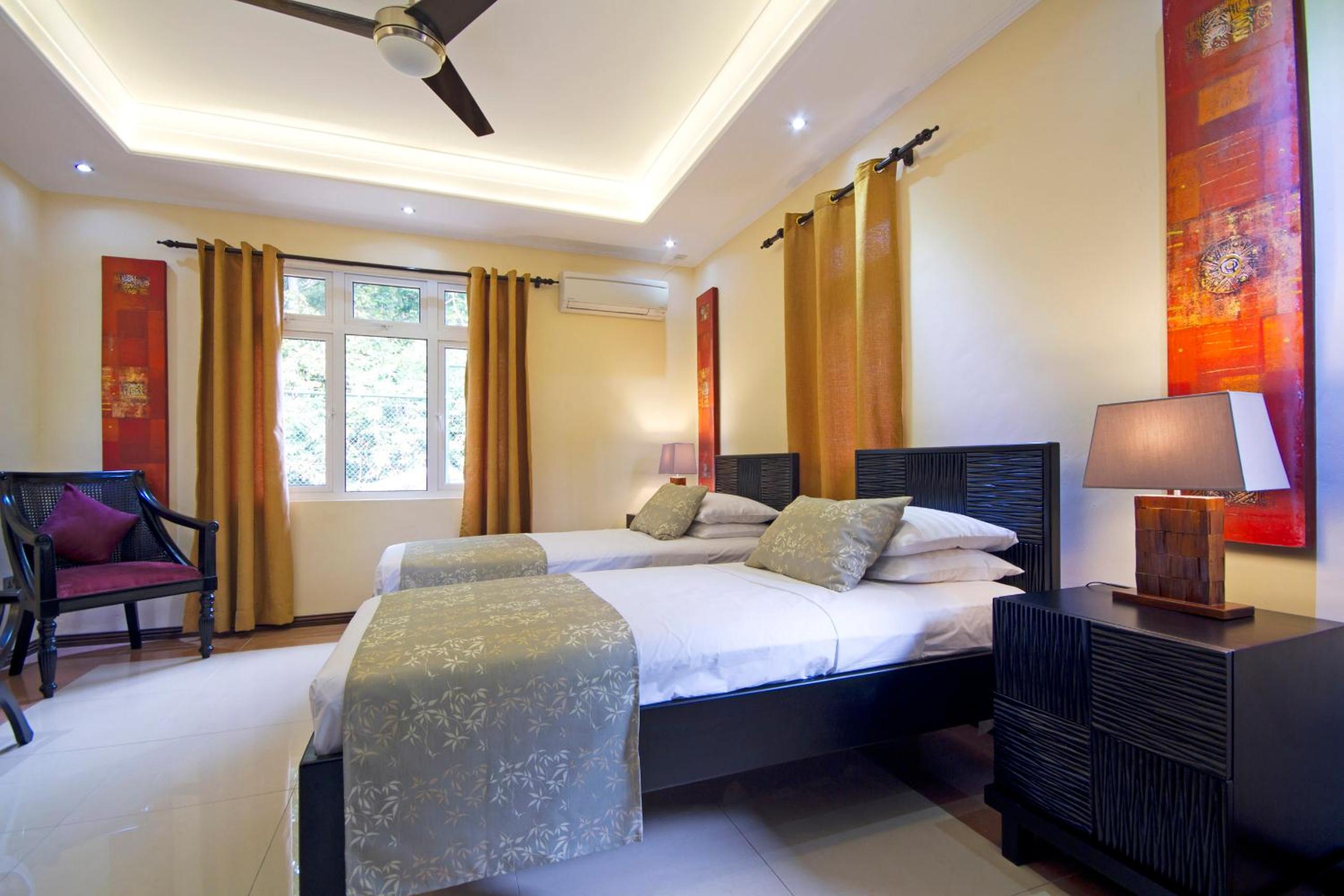 Three-Bedroom Villa photo 3