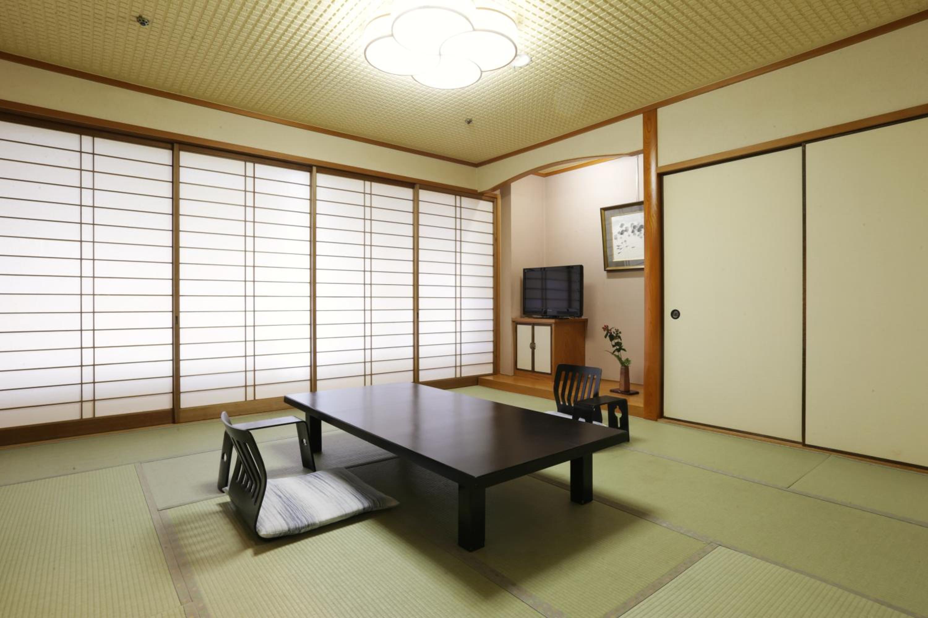 Japanese-Style Quadruple Room - Smoking photo 1